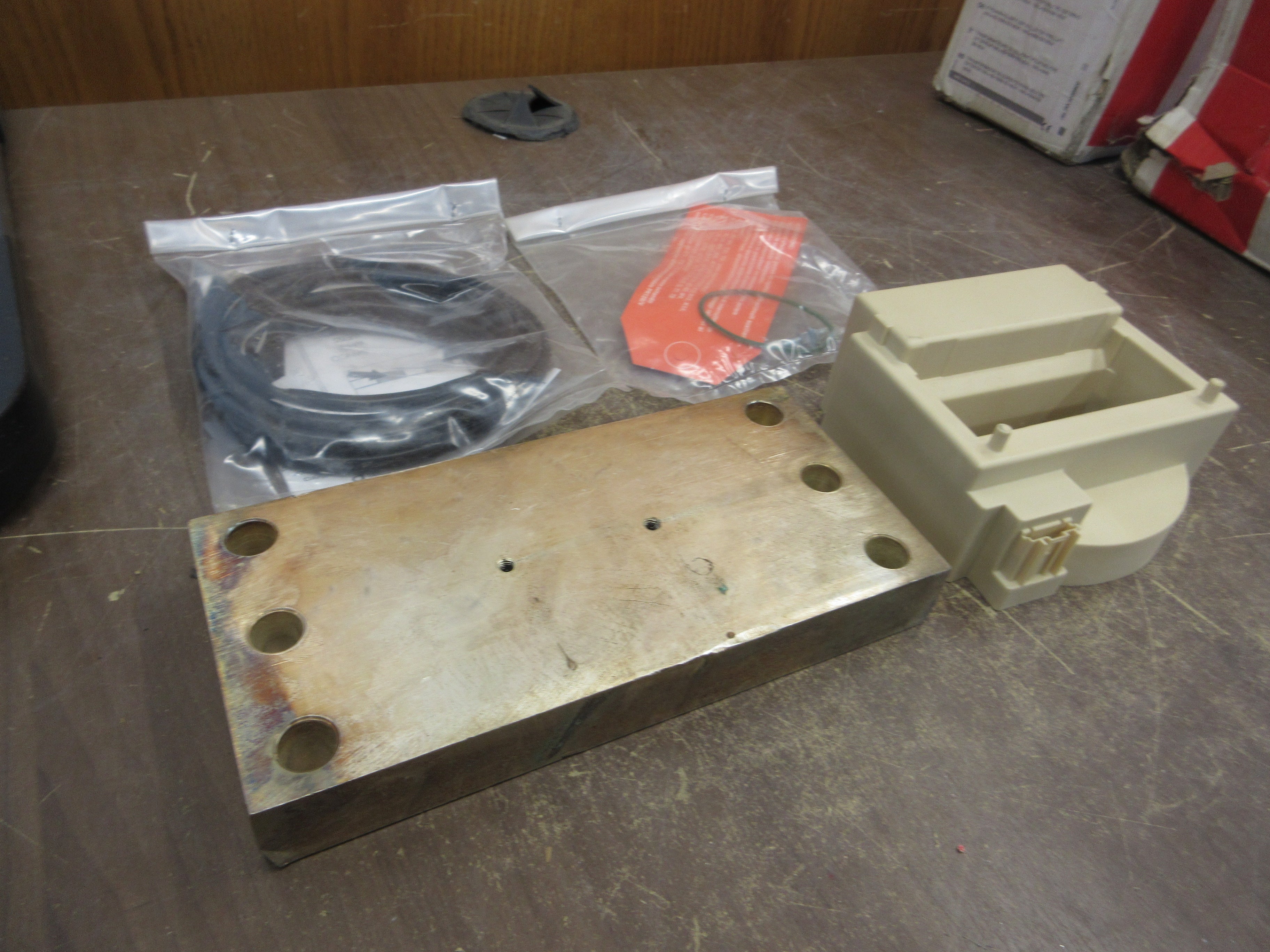 ABB SACE Neutral Current Sensor 1SDA058218R1 New Surplus