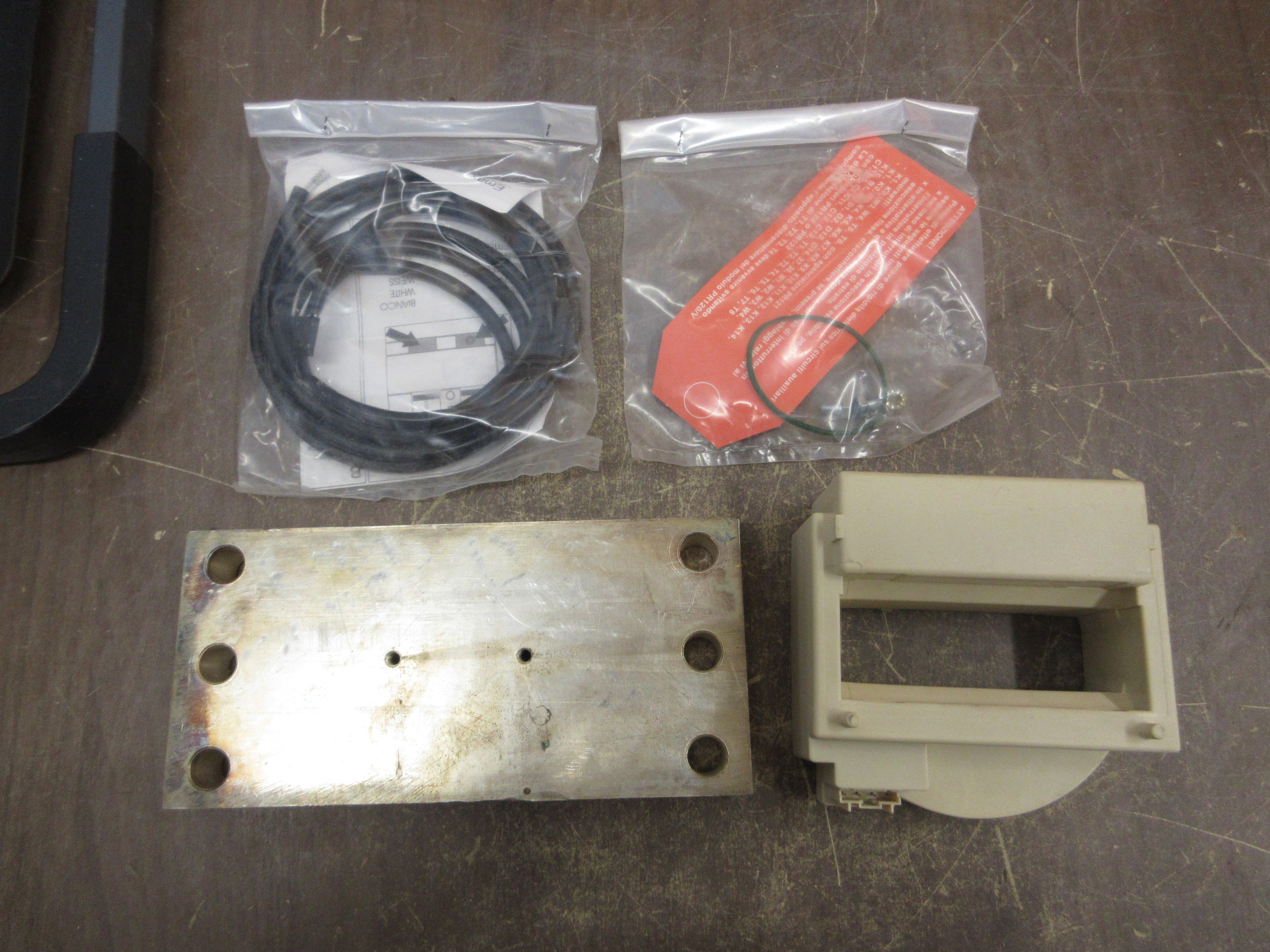 ABB SACE Neutral Current Sensor 1SDA058218R1 New Surplus