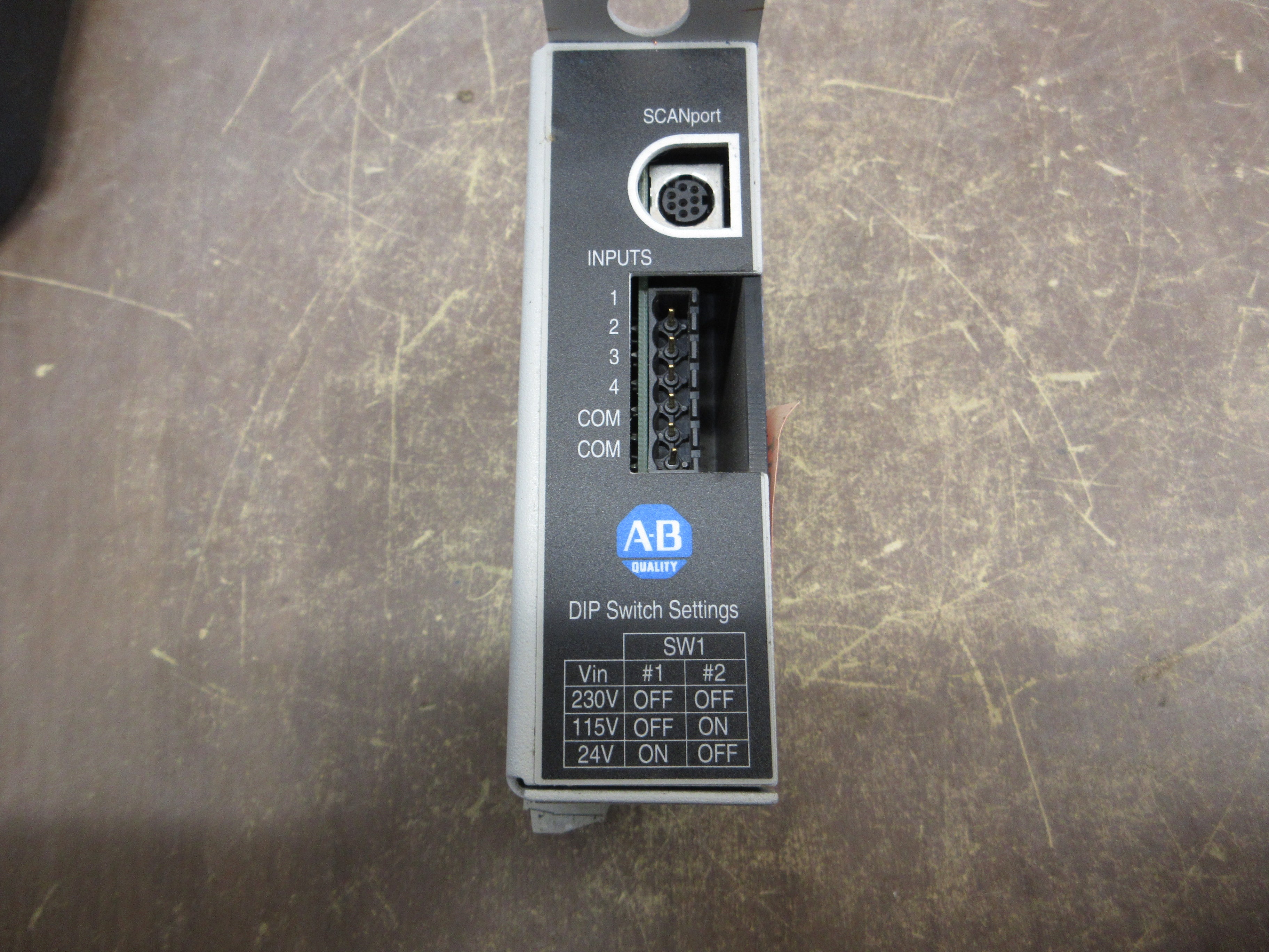 Allen-Bradley DeviceNet Comm Module 2100-GK61 FRN: 2.080 Series A Used