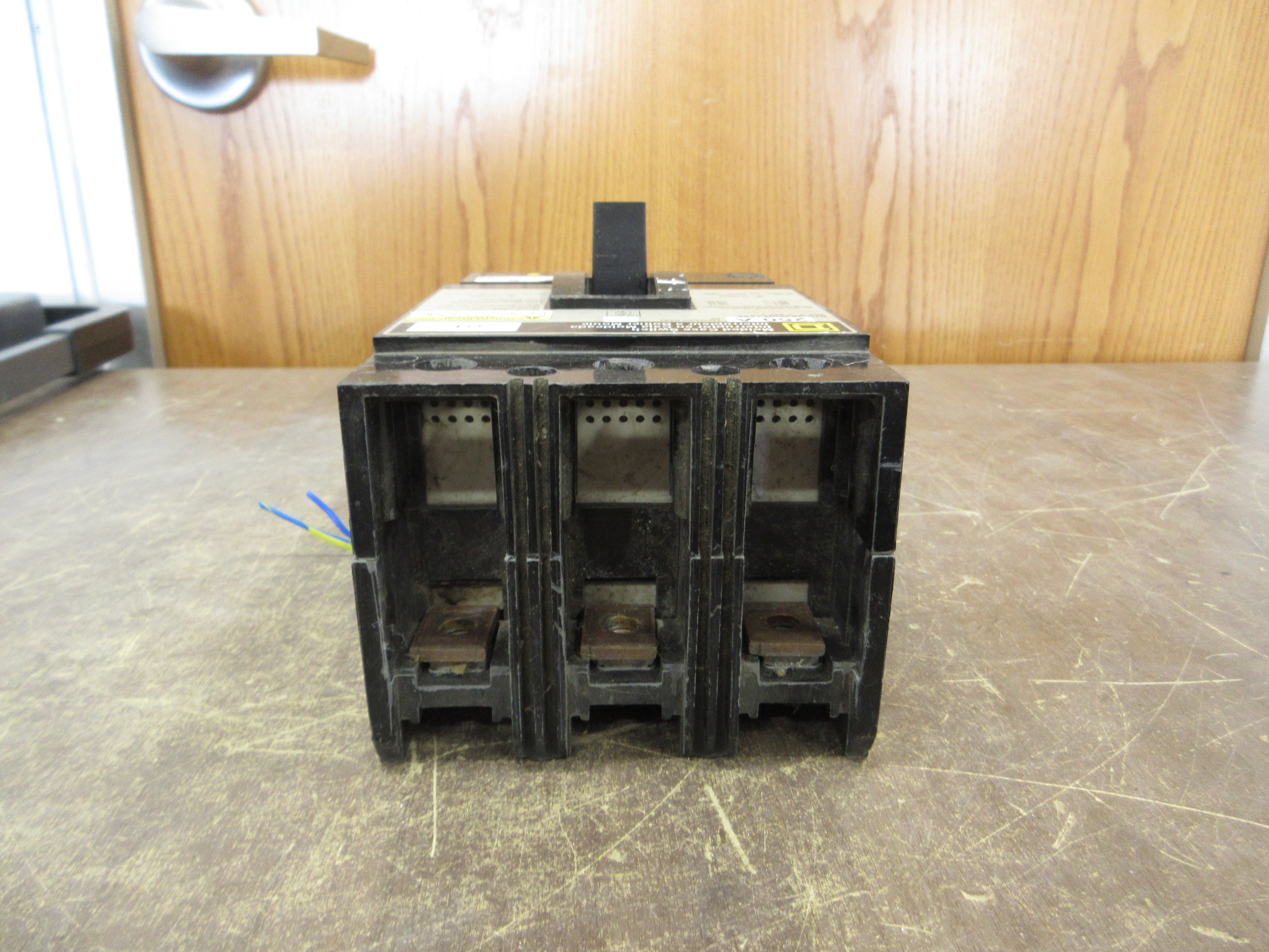 Square D Circuit Breaker KHL36000M1386 250A 600V 3P Used
