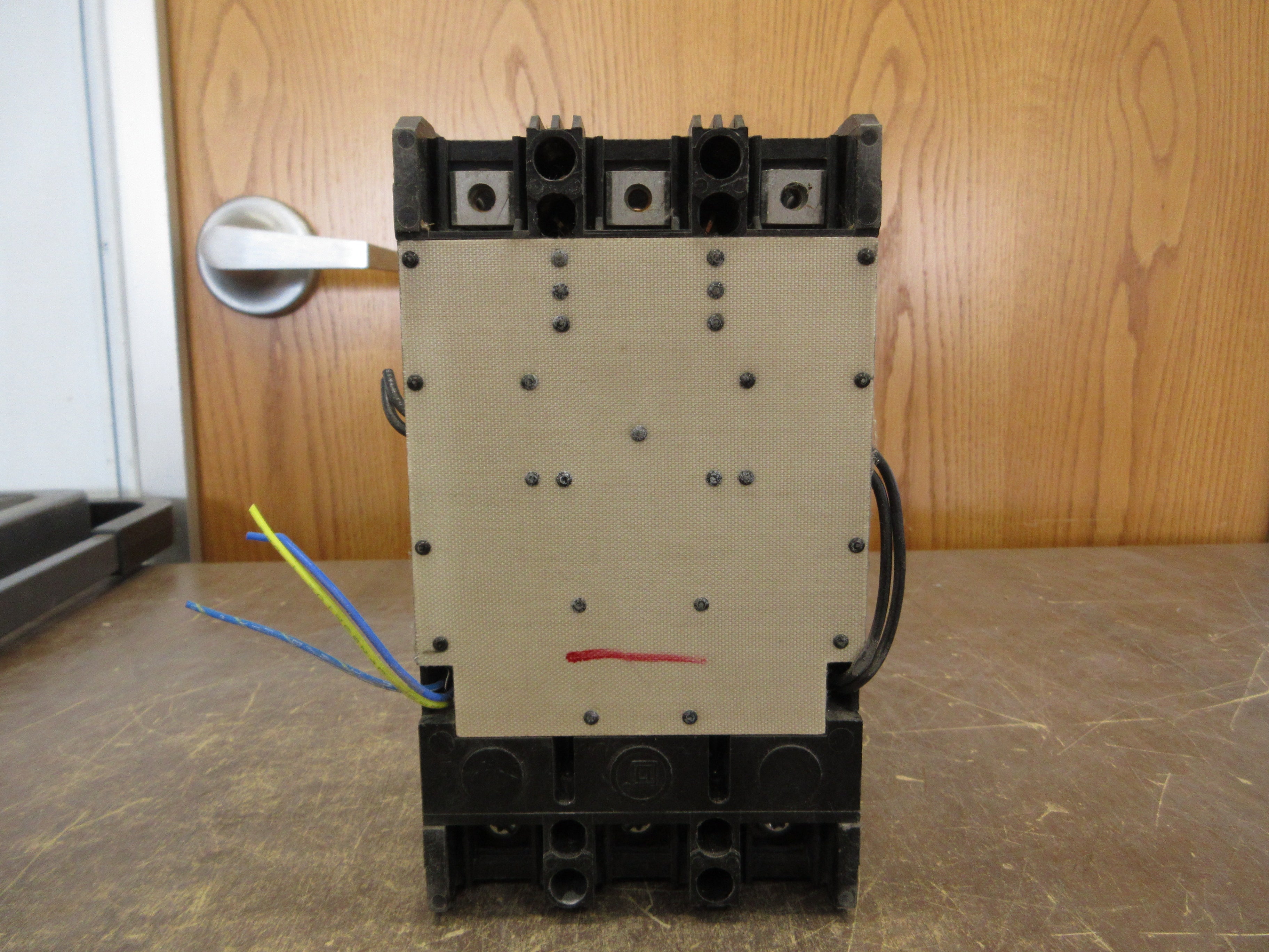 Square D Circuit Breaker KHL36000M1386 250A 600V 3P Used