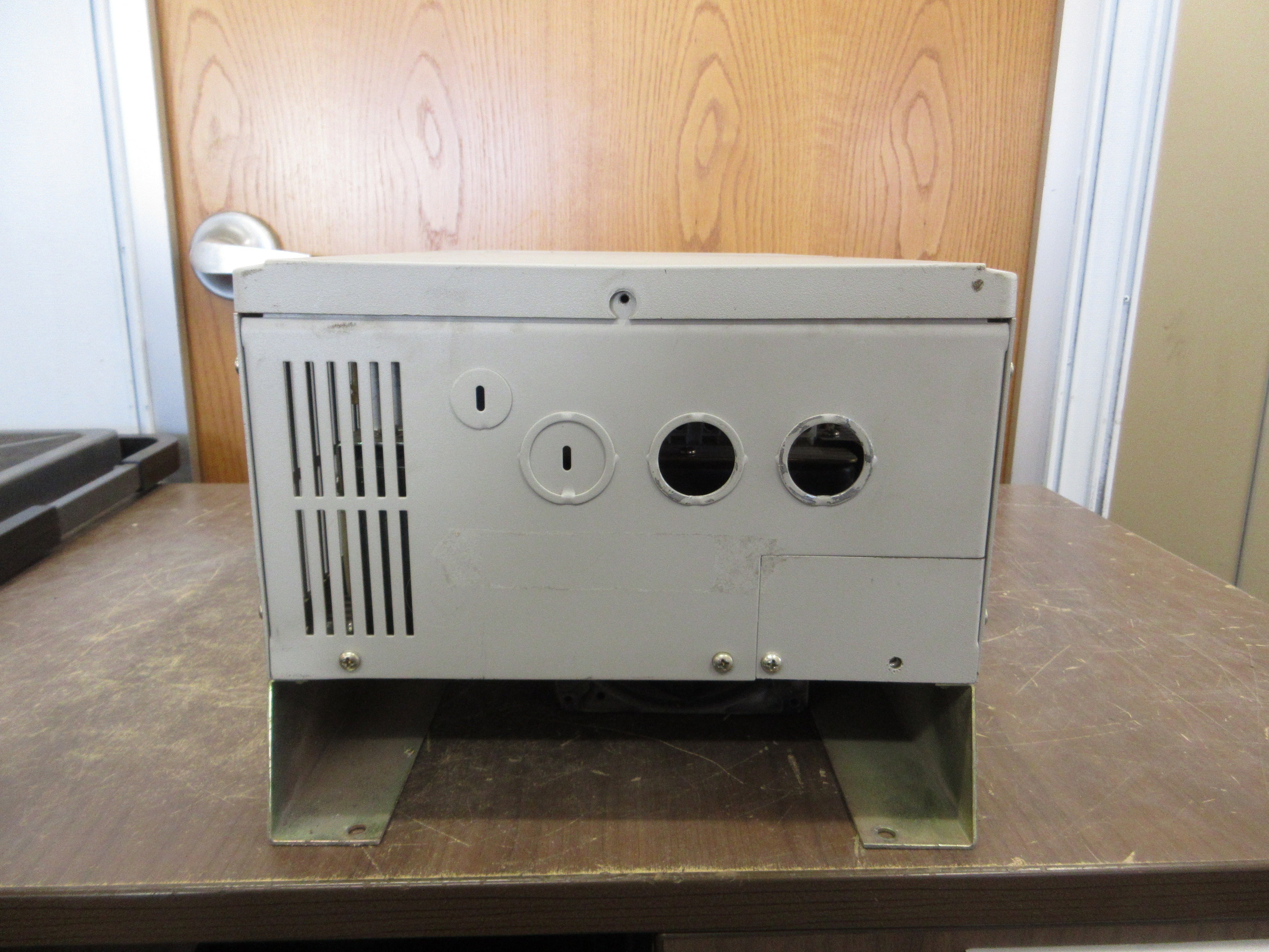 Allen-Bradley 1336VT AC Drive 1336VT-B025-E0P-FA2-L3 Ser. A 25HP Used