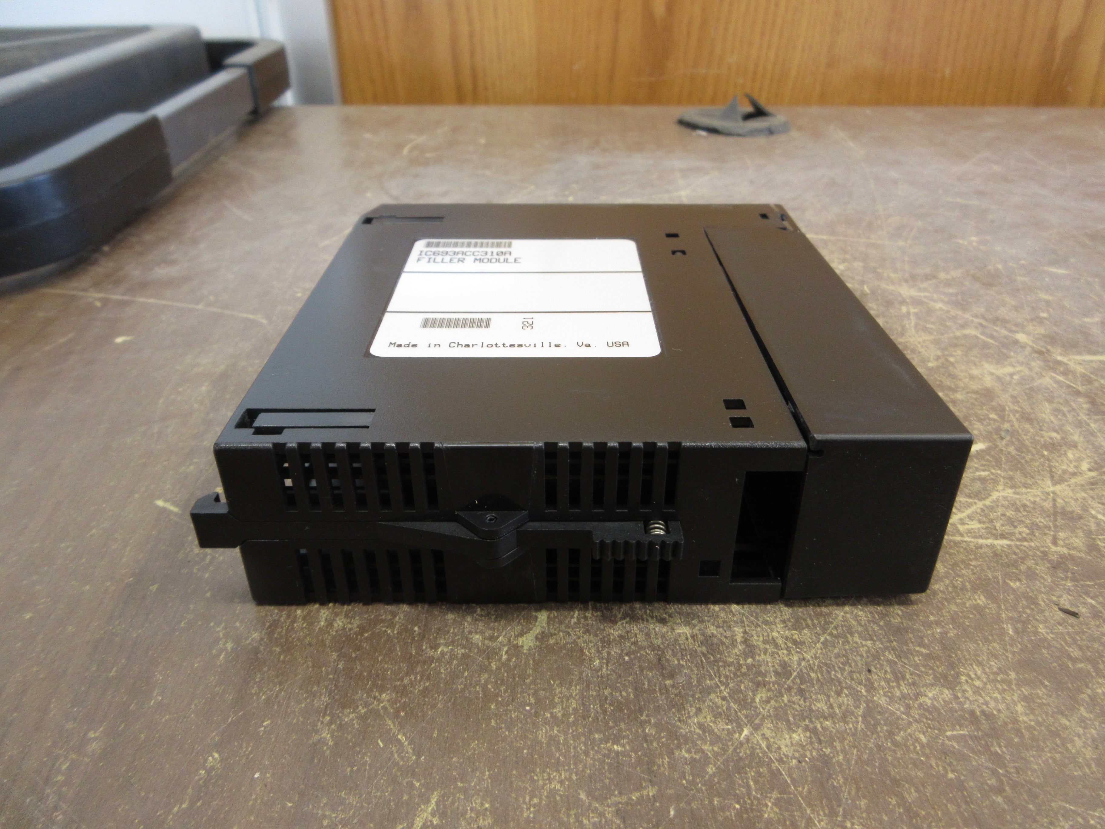 GE Fanuc Filler Module IC693ACC310A Used