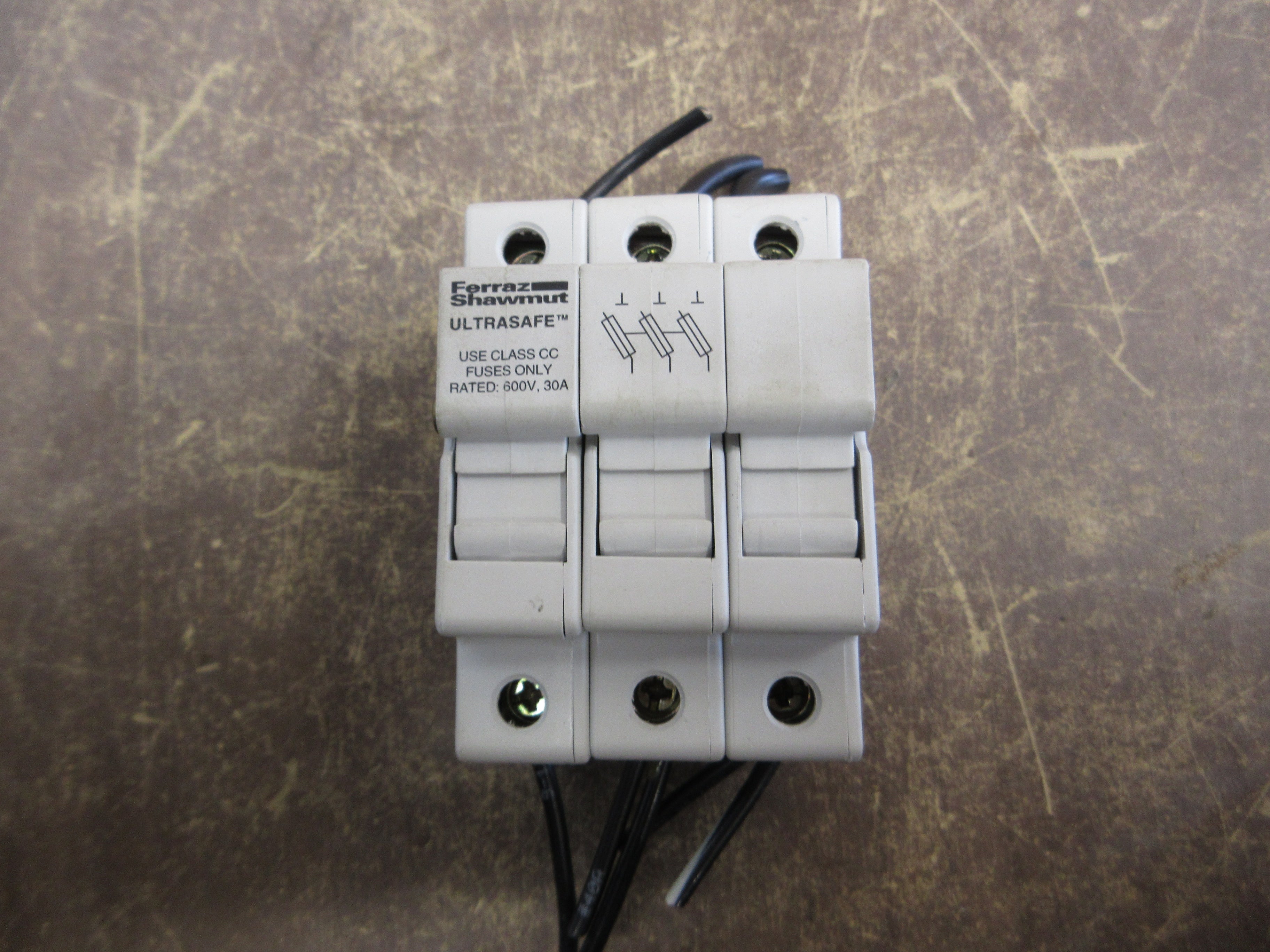Ferraz Shawmut UltraSafe Fuseholder USCC3 30A 600V 3P Used