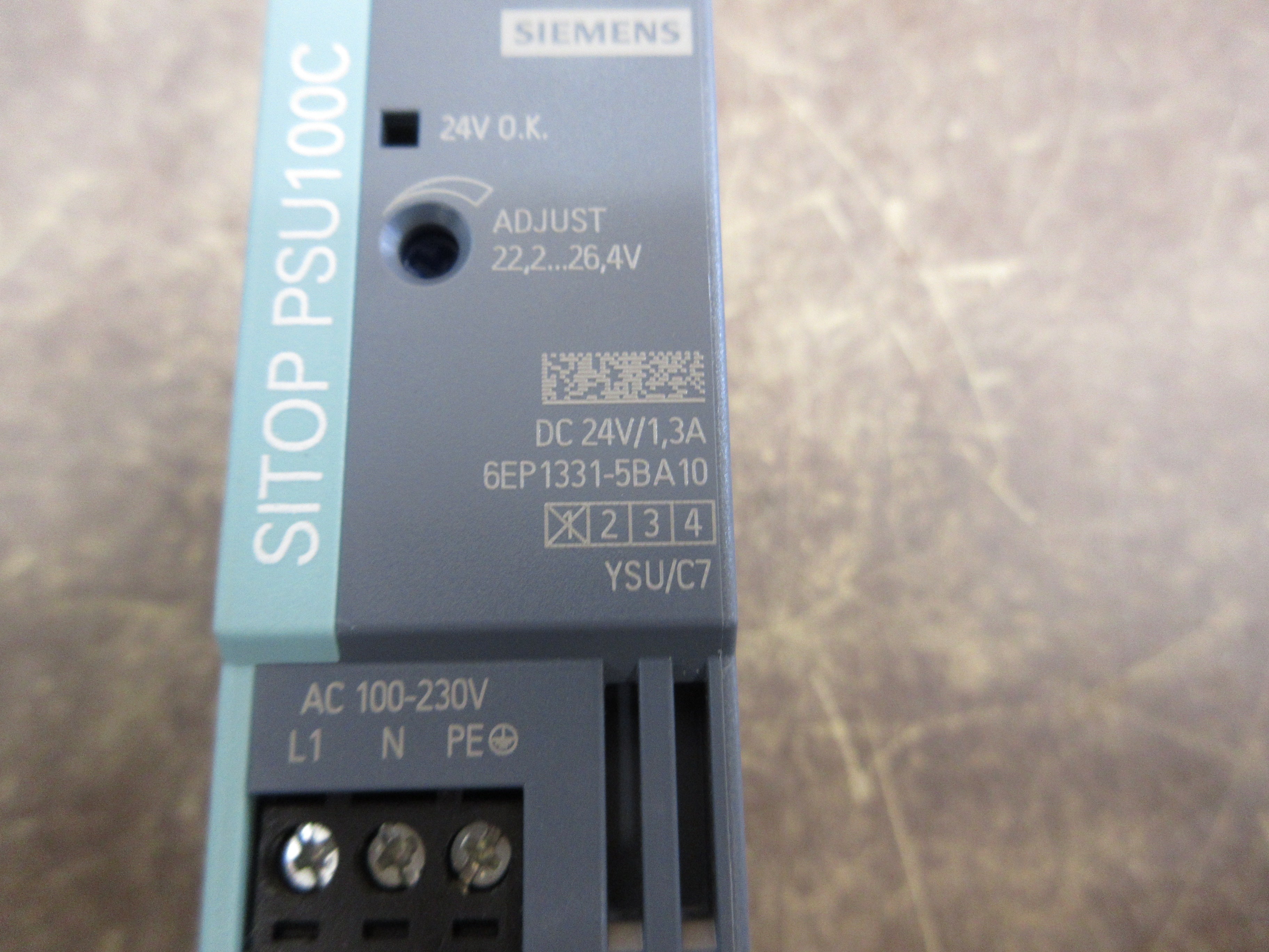 Siemens SITOP PSU100C Power Supply 6EP1331-5BA10 Output: 24VDC 1.3A Used