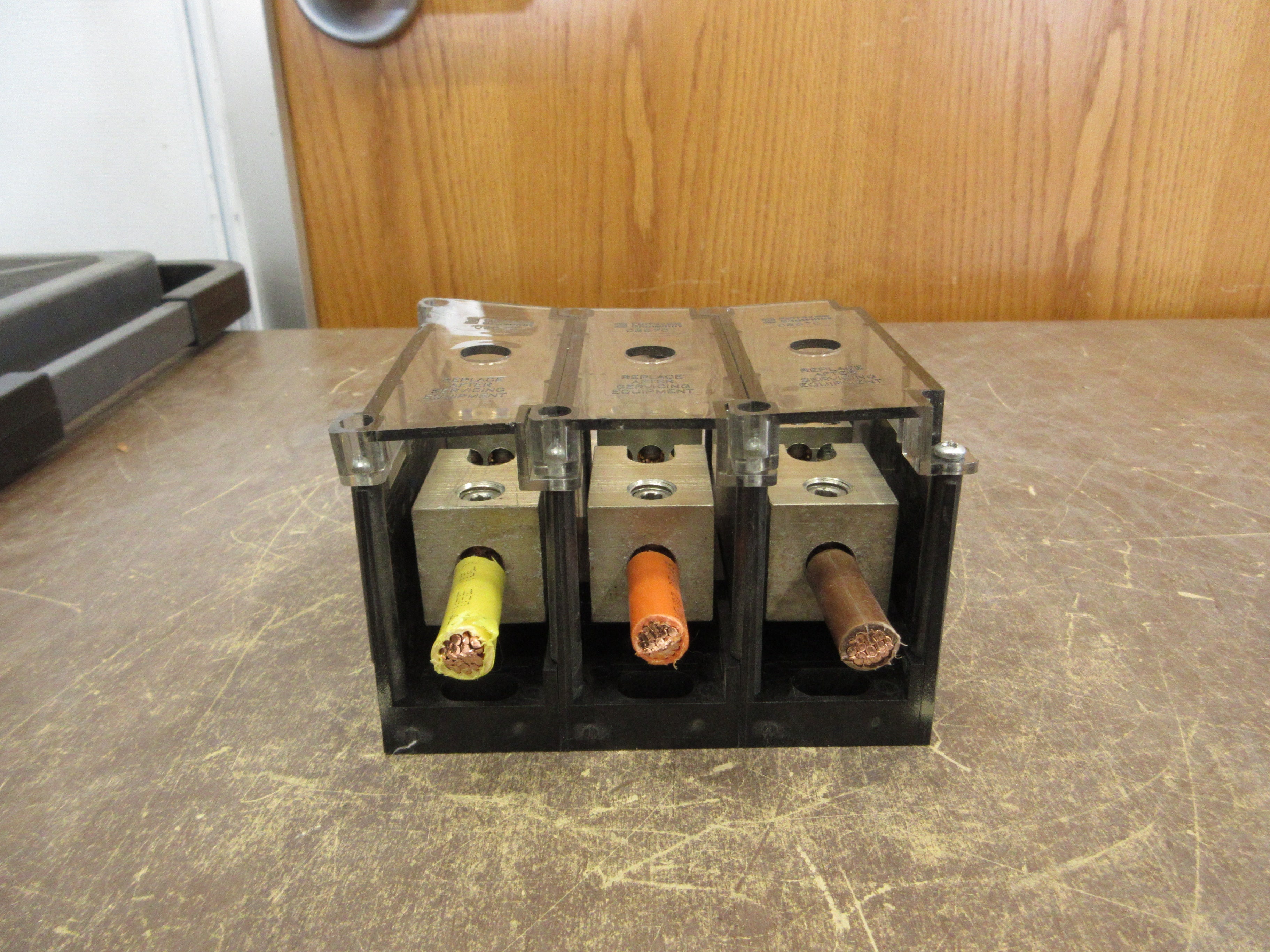 Ferraz Shawmut Power Distribution Block 67563 3P 600V Used