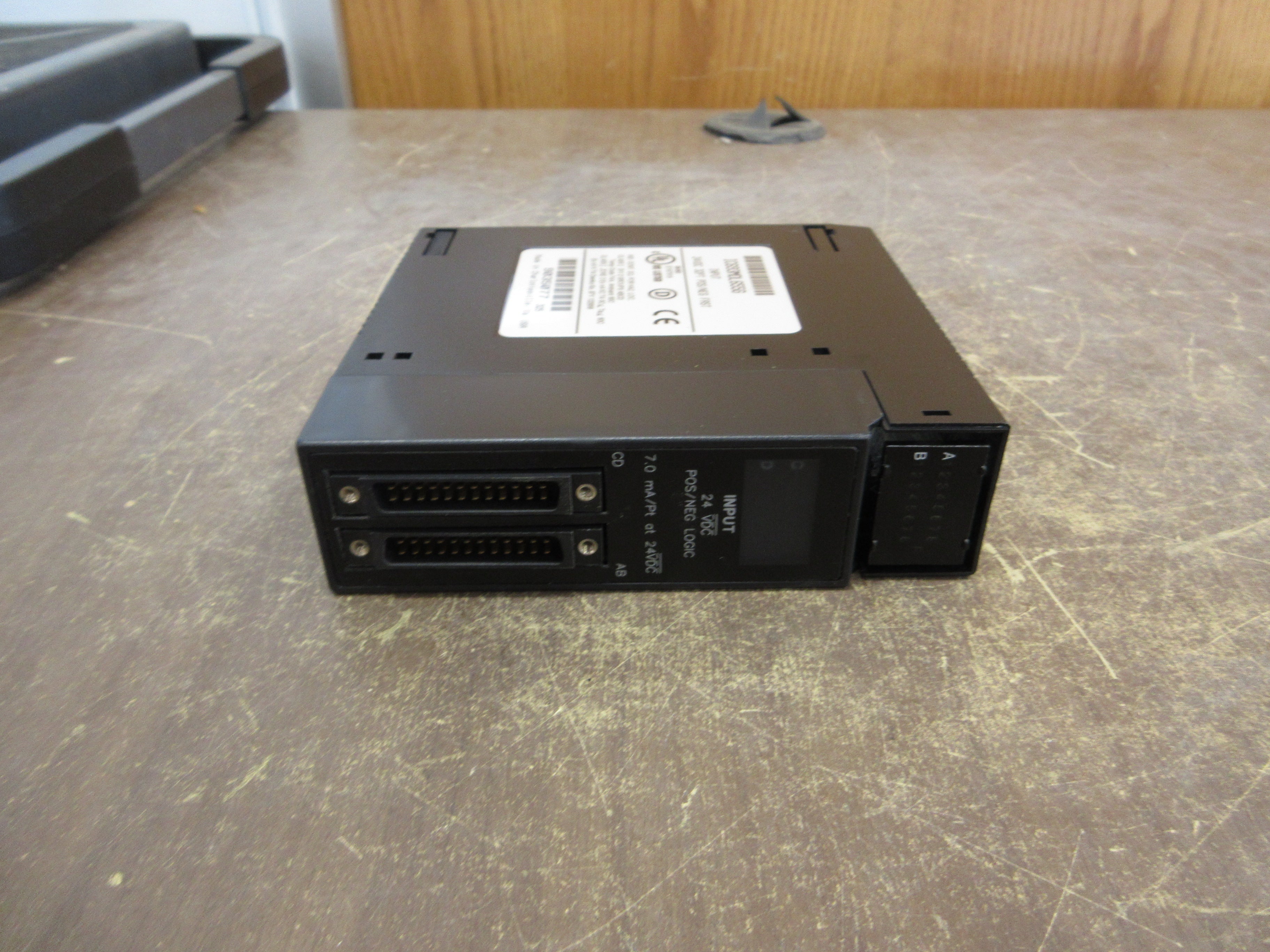 GE Fanuc Input Module IC693MDL655G 24VDC 32PT *Missing Cover* Used