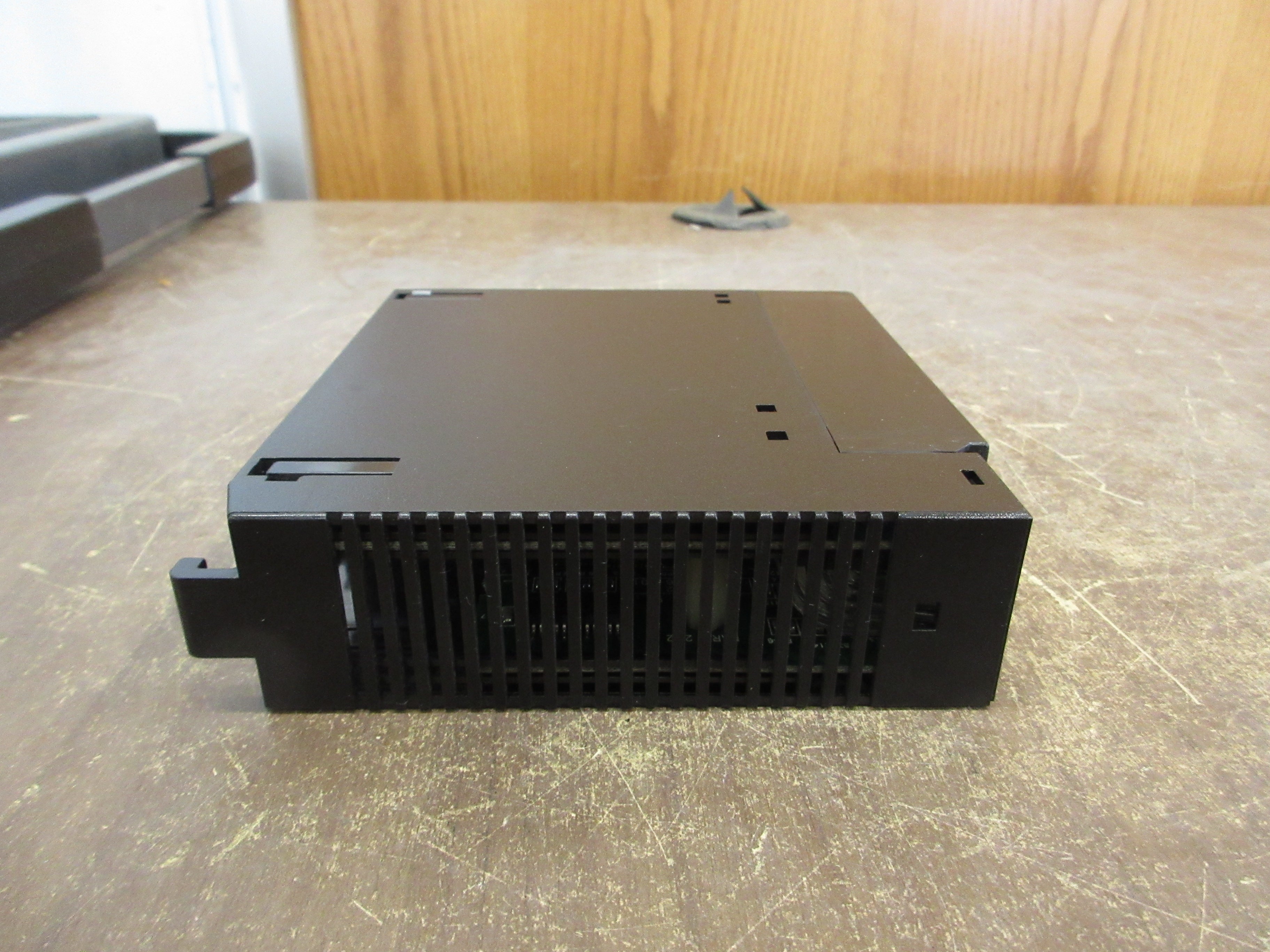 GE Fanuc Input Module IC693MDL655G 24VDC 32PT *Missing Cover* Used