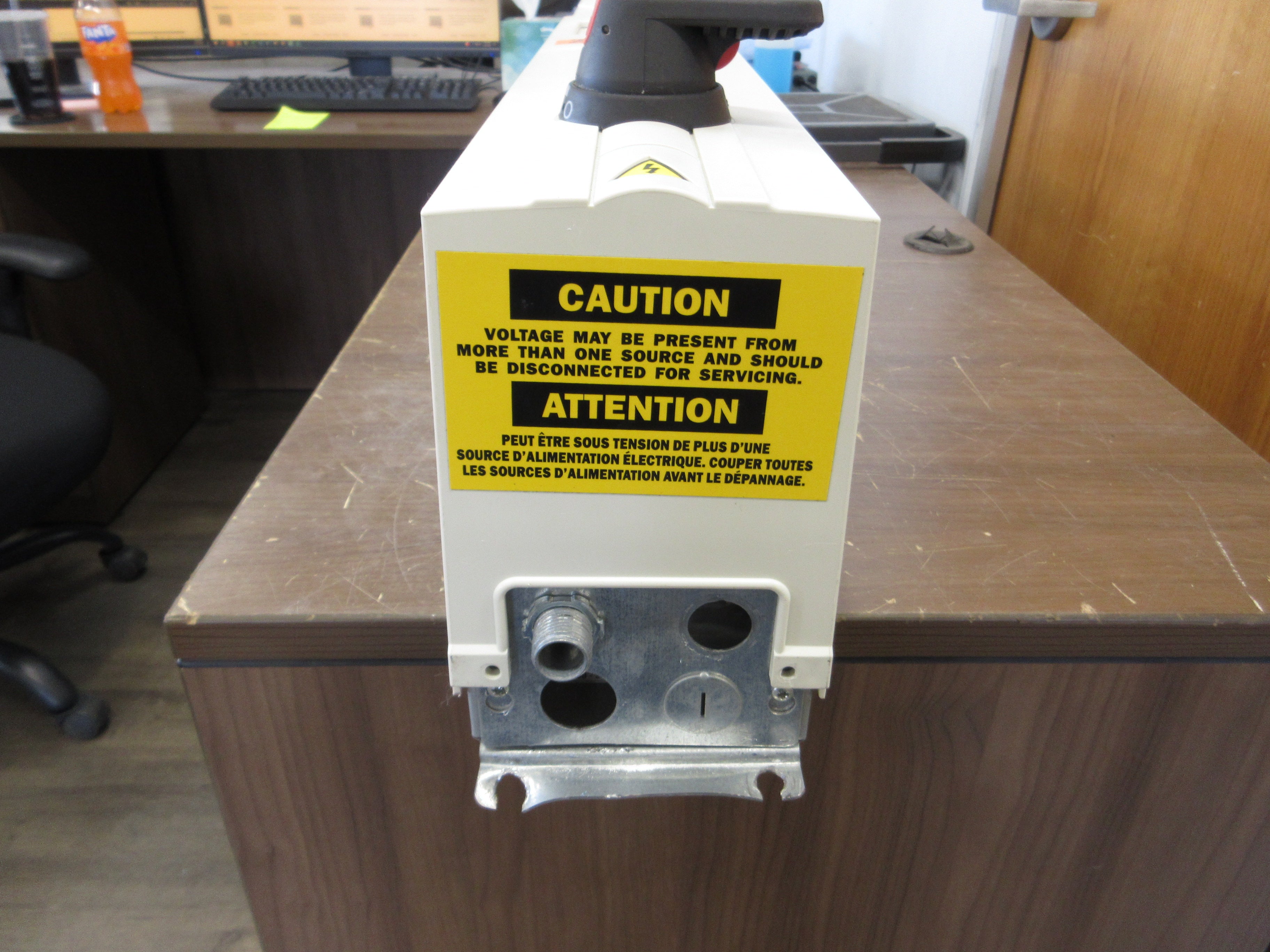 ABB ACH550 AC Drive w/ Bypass ACH550-VDR-04A6-2+F267+K452 1HP 3Ph w/ Keypad Used