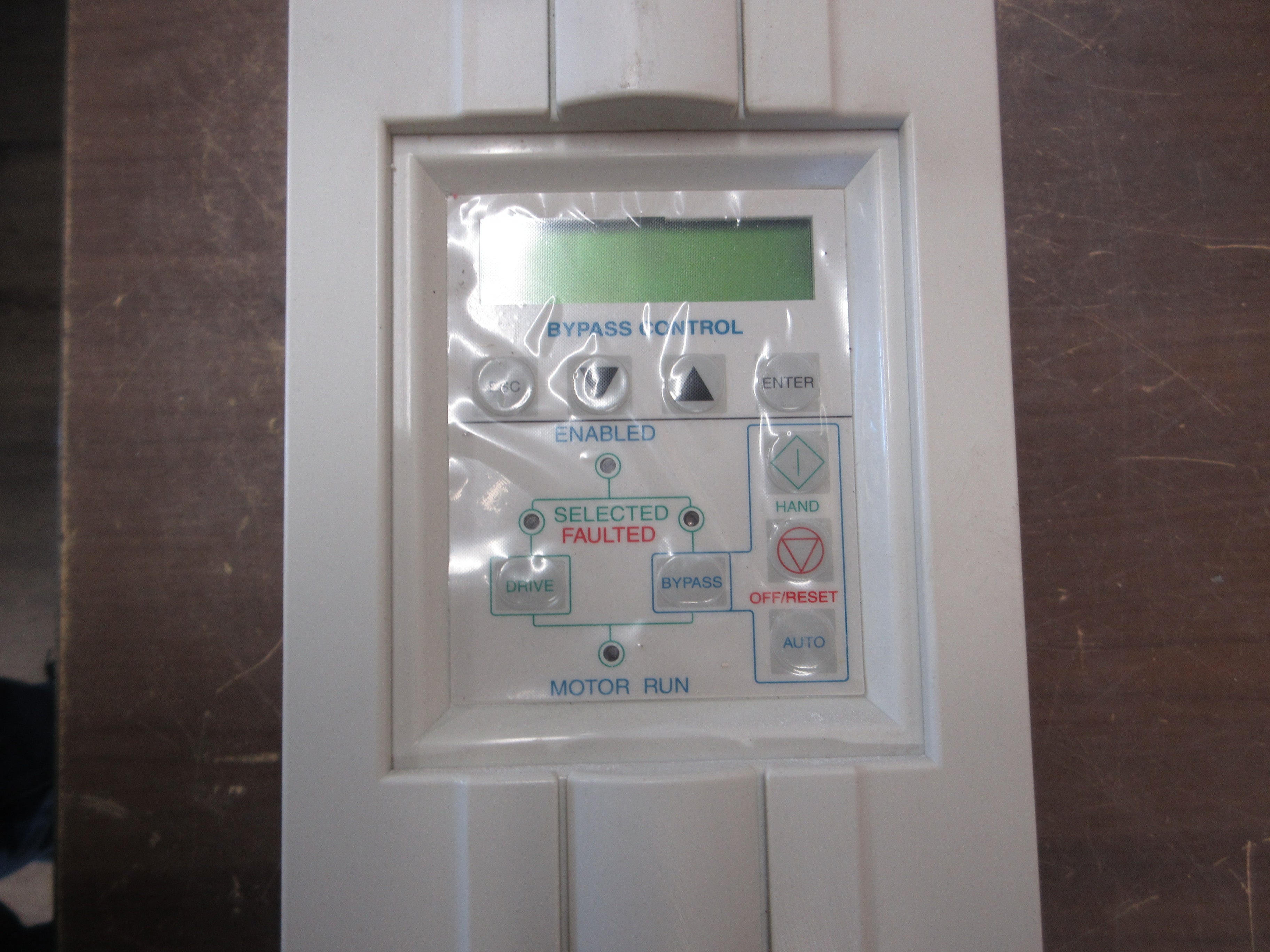 ABB ACH550 AC Drive w/ Bypass ACH550-VDR-04A6-2+F267+K452 1HP 3Ph w/ Keypad Used