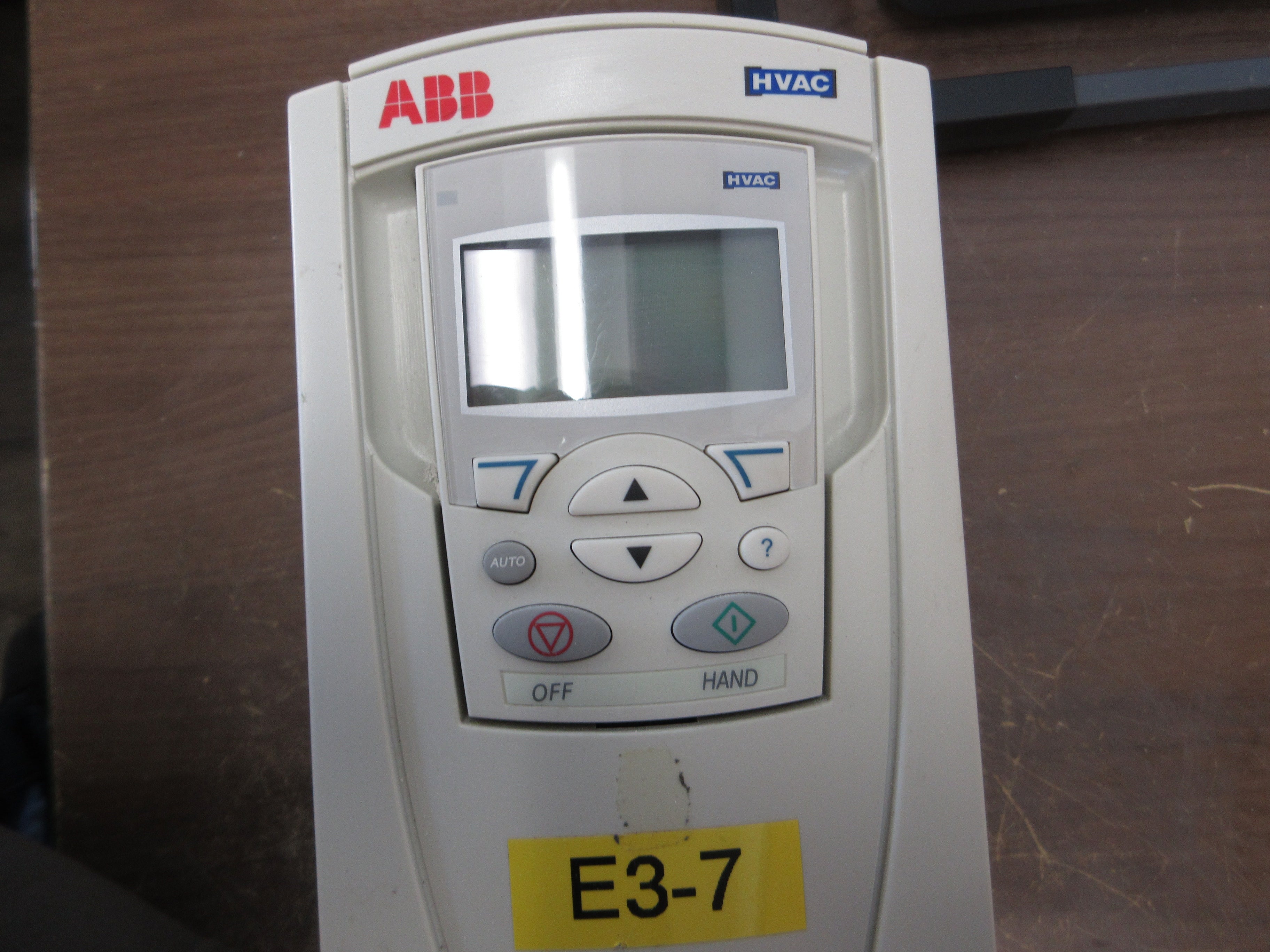 ABB ACH550 AC Drive w/ Bypass ACH550-VDR-04A6-2+F267+K452 1HP 3Ph w/ Keypad Used