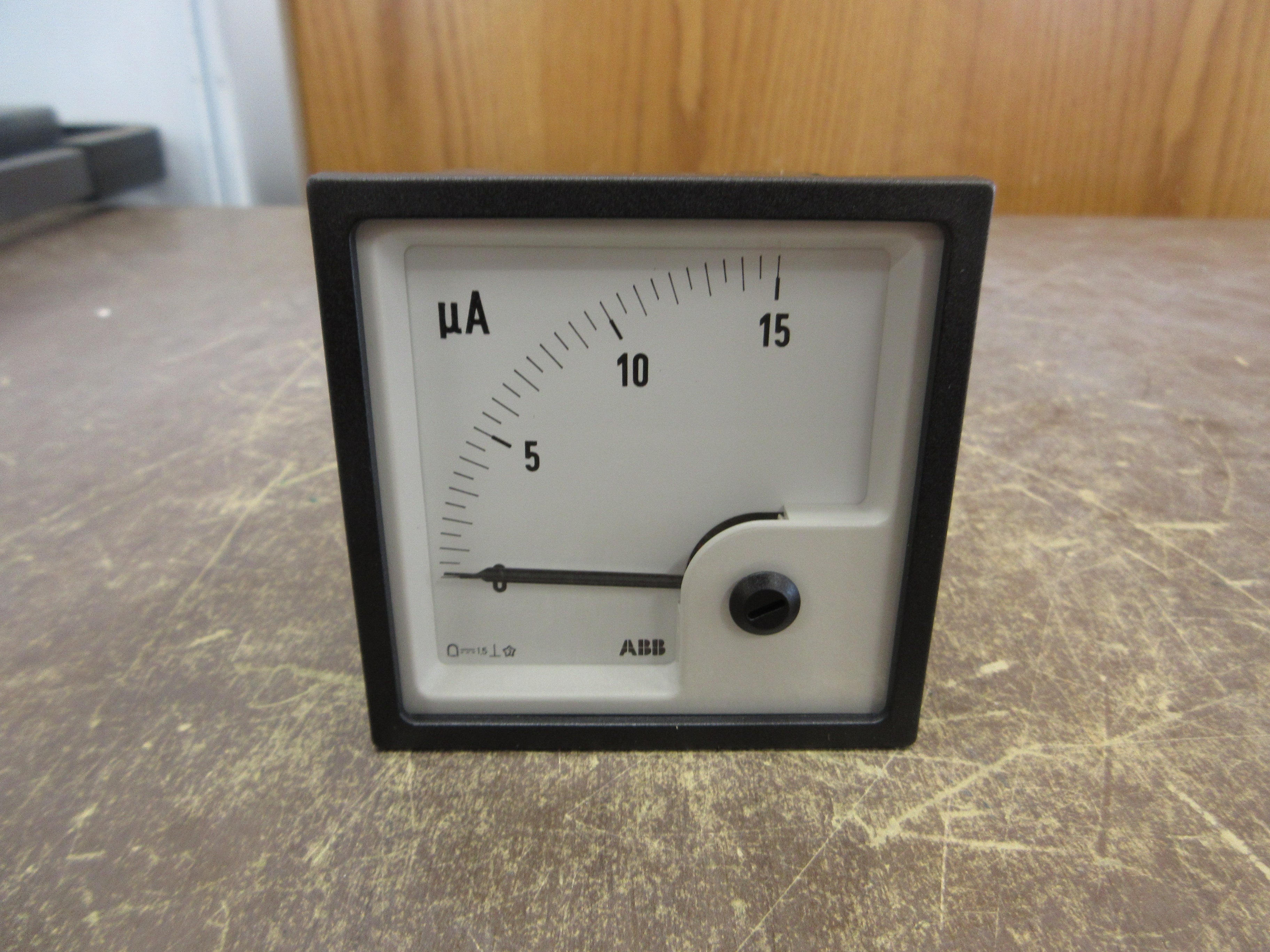 ABB/Metrawatt Ammeter GTS0106 Range: 0-15uA New Surplus