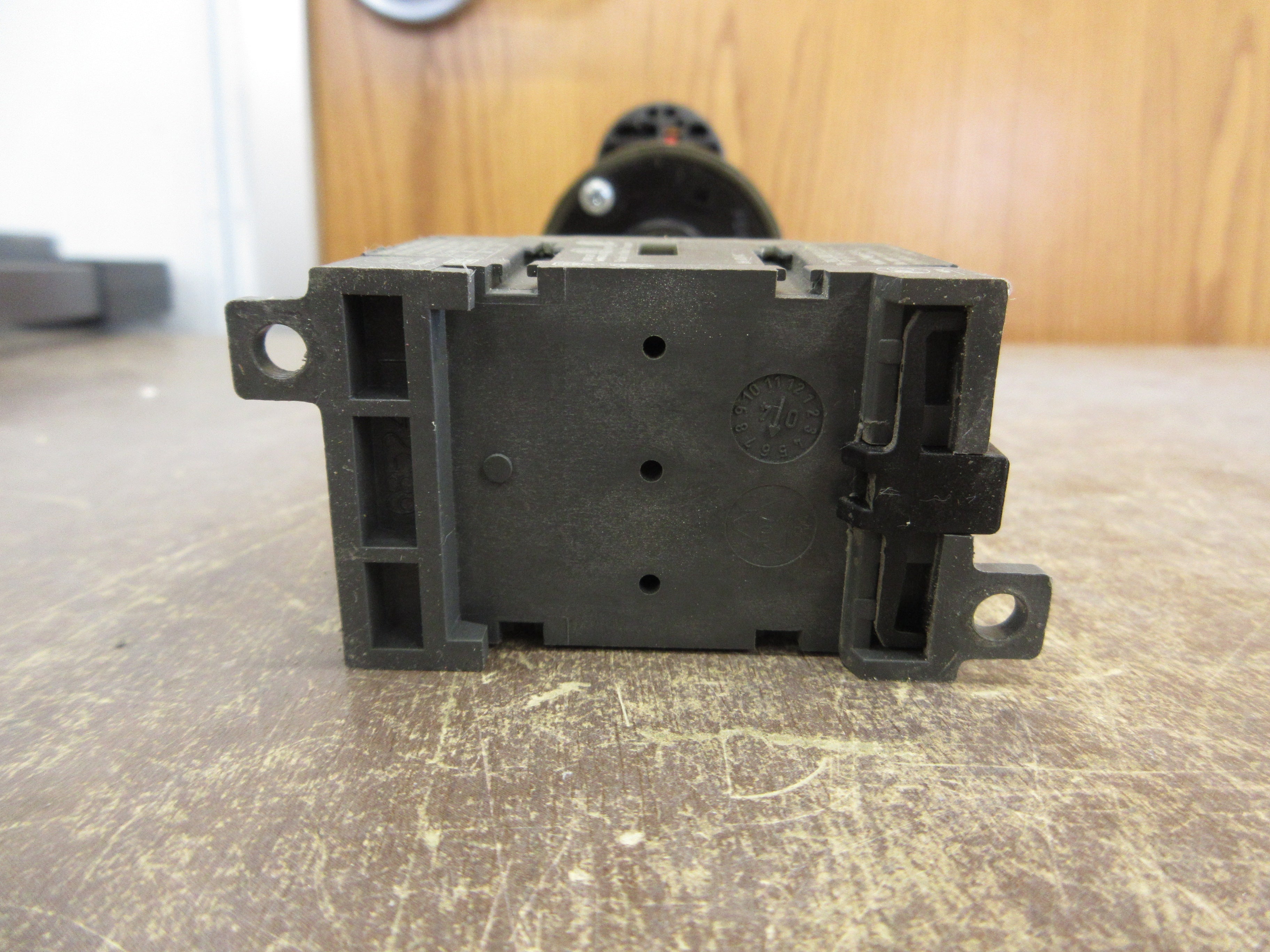 ABB Disconnect Switch OT16E3 16A 3P 600V Used