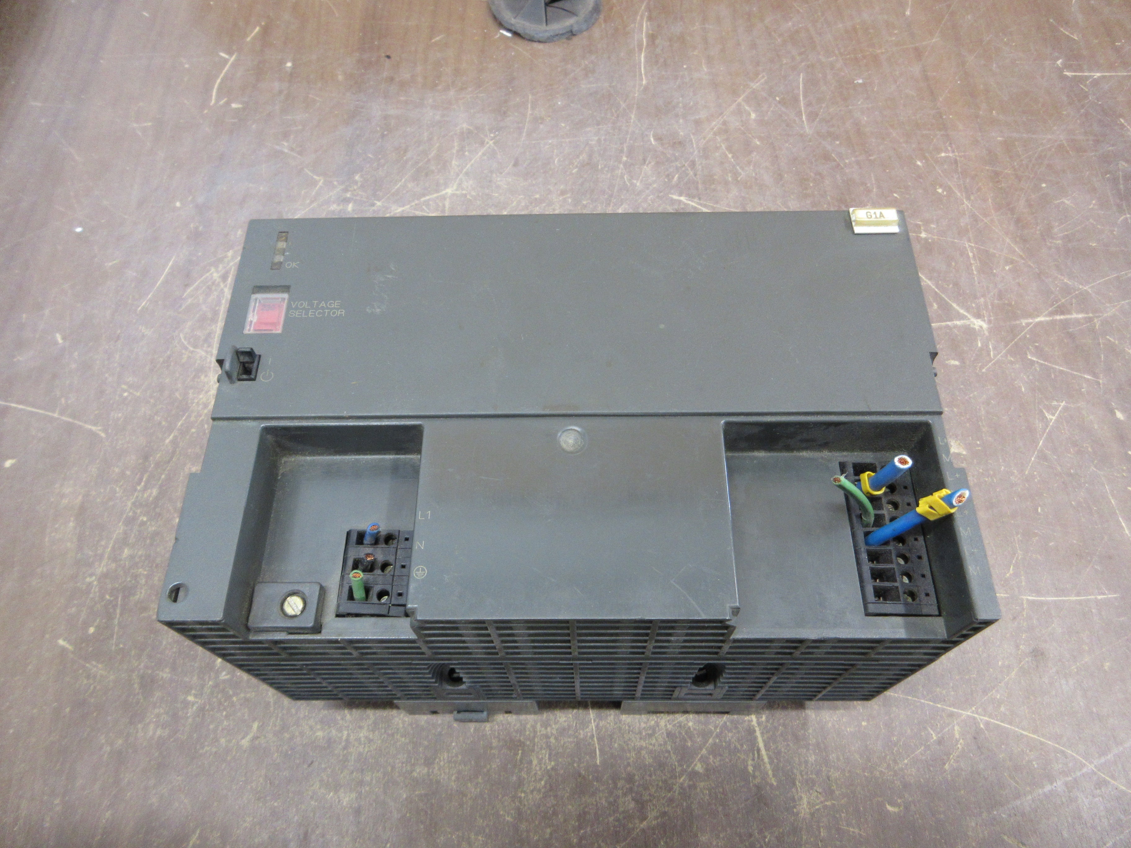 Siemens SITOP Power 10 Power Supply 6EP1 334-1SL11 *Missing (1) DIN-Rail Mount*