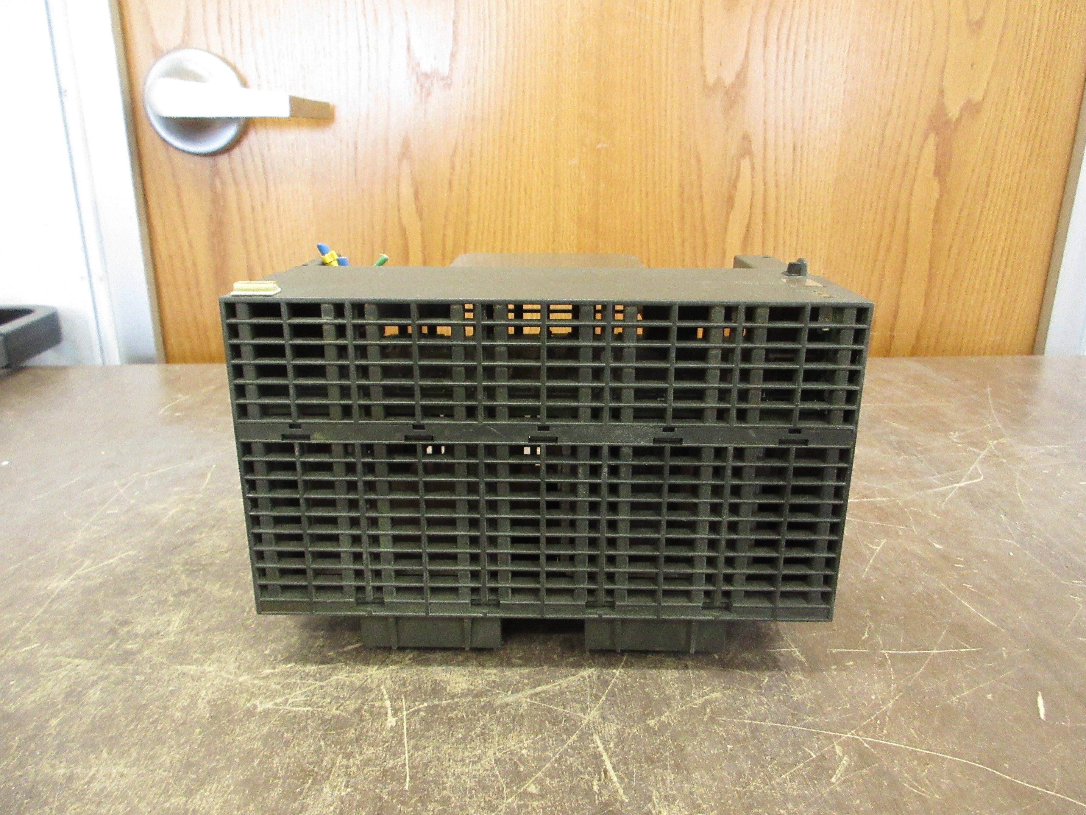 Siemens SITOP Power 10 Power Supply 6EP1 334-1SL11 *Missing (1) DIN-Rail Mount*