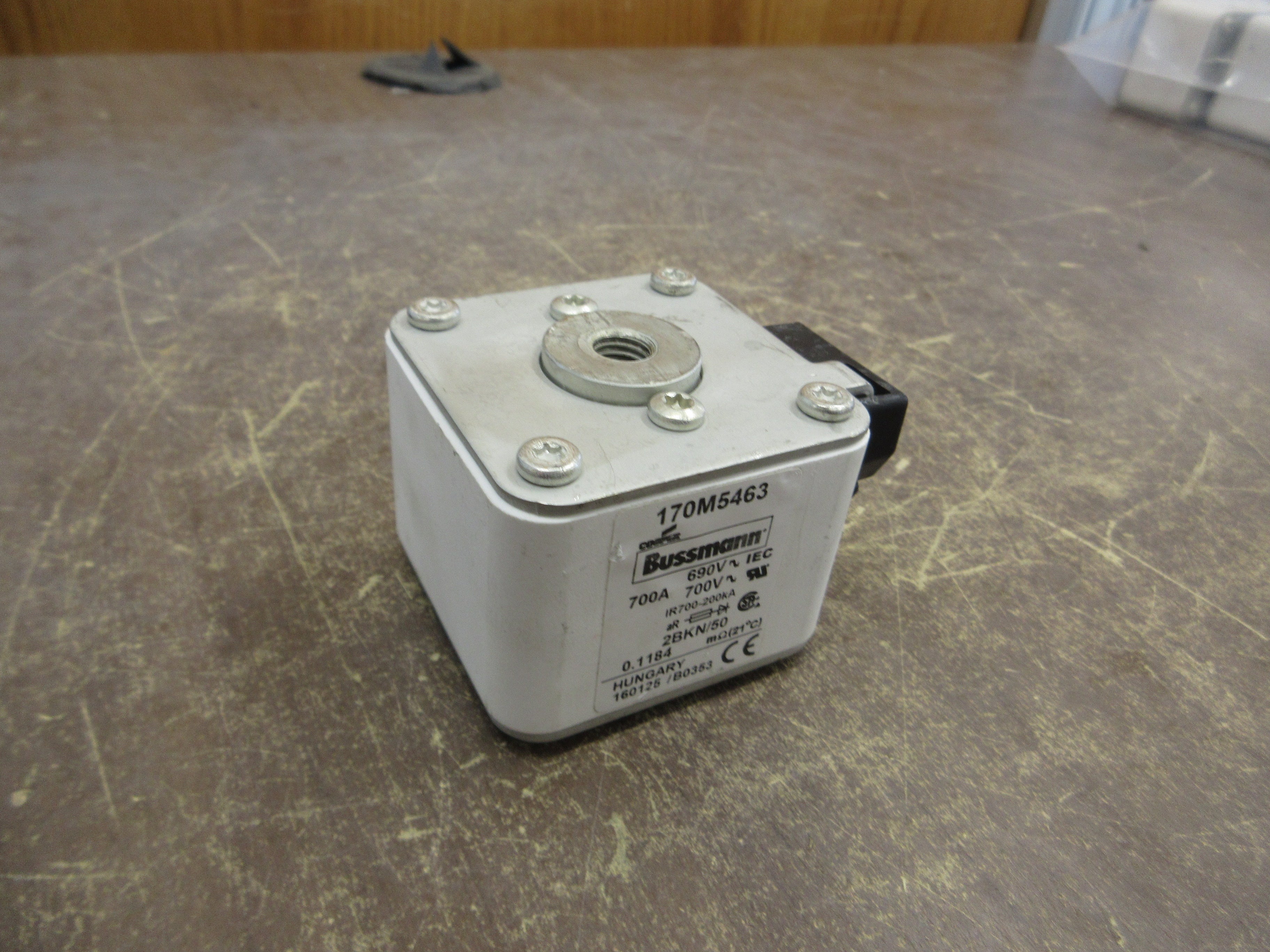 Cooper Bussmann Fuse 170M5463 700A 700V Used