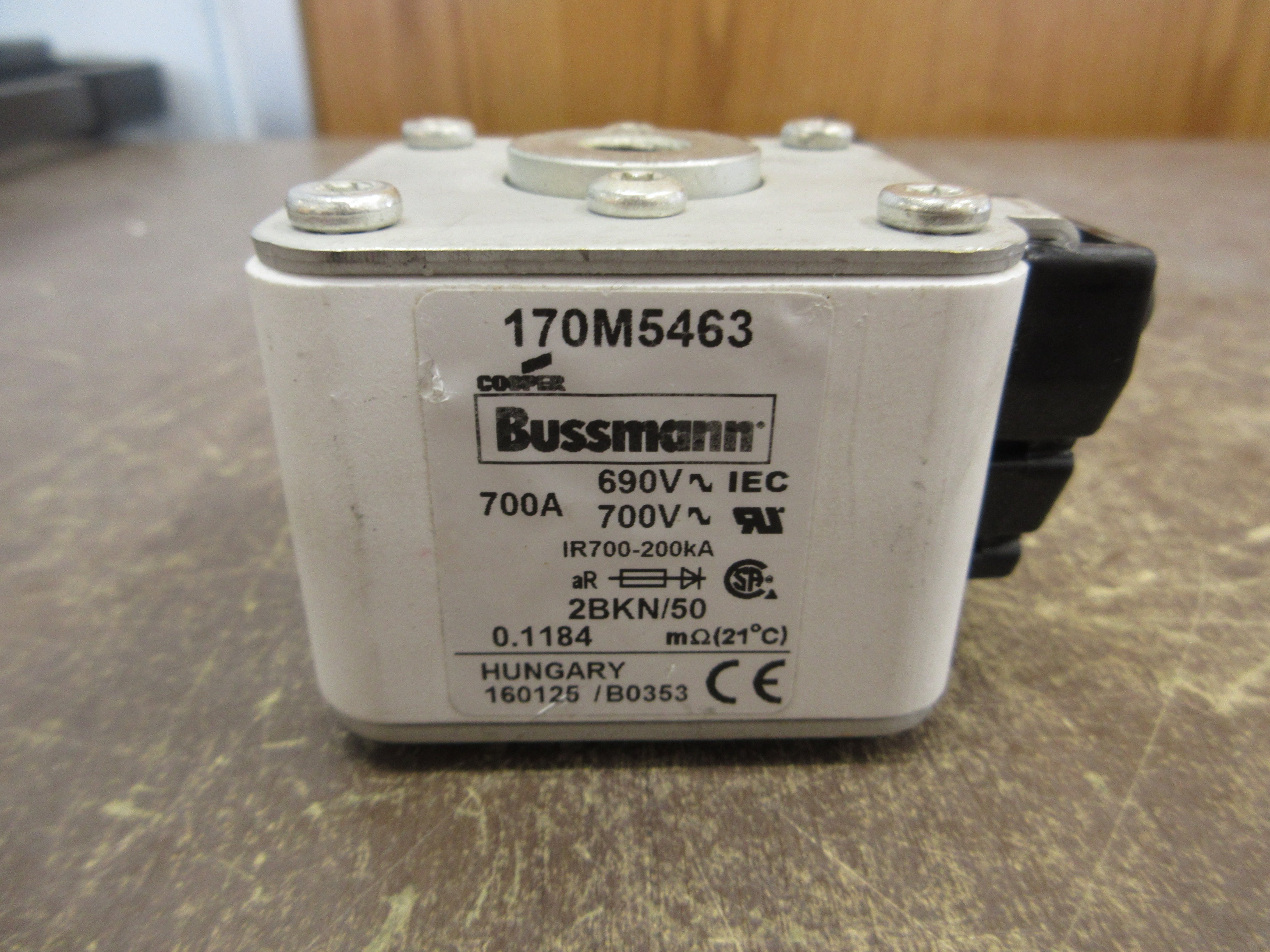 Cooper Bussmann Fuse 170M5463 700A 700V Used