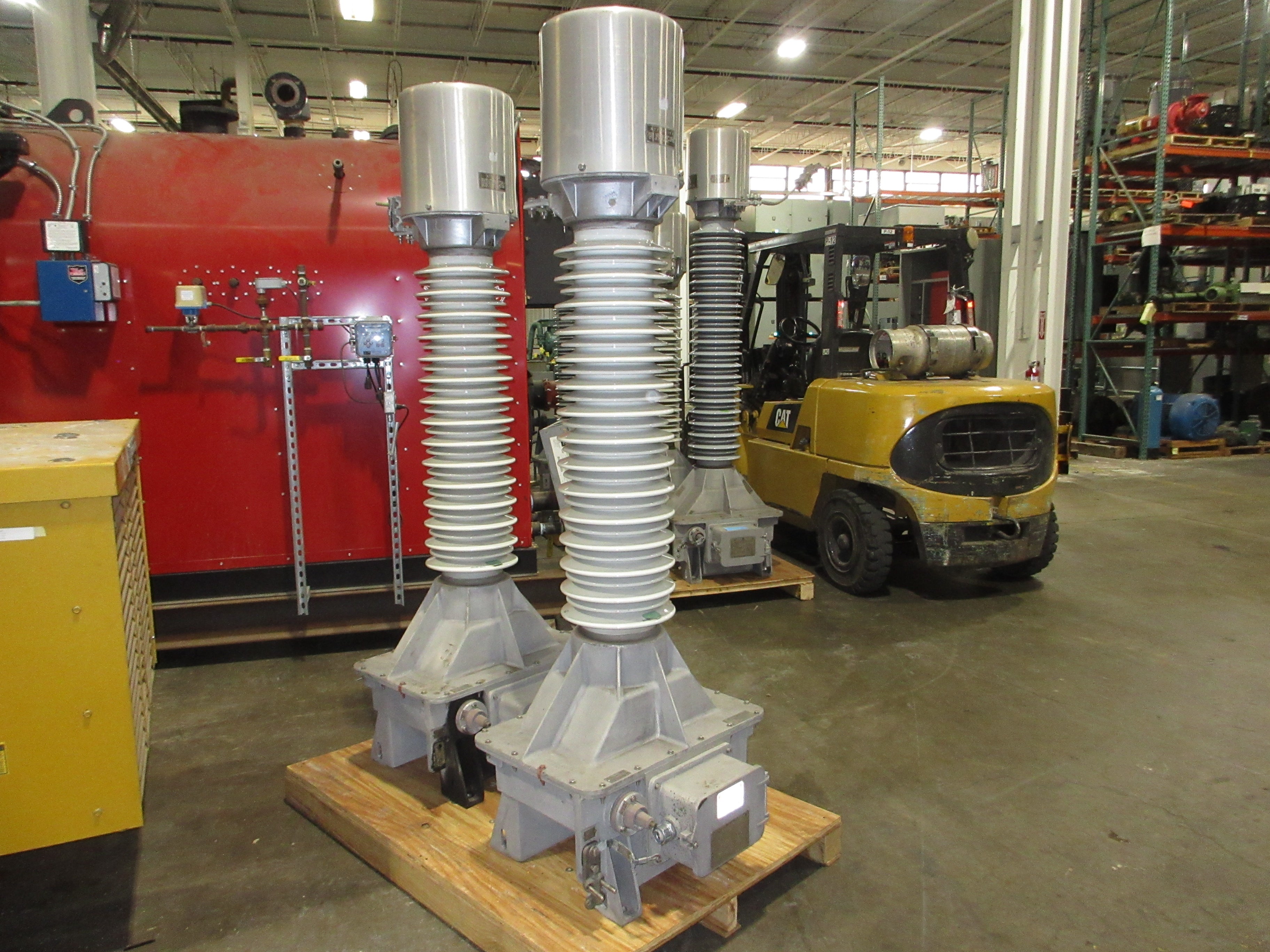 Alstom Oil Filled Outdoor Voltage Transformer UXTR-115 Pri: 69kV 60Hz Used