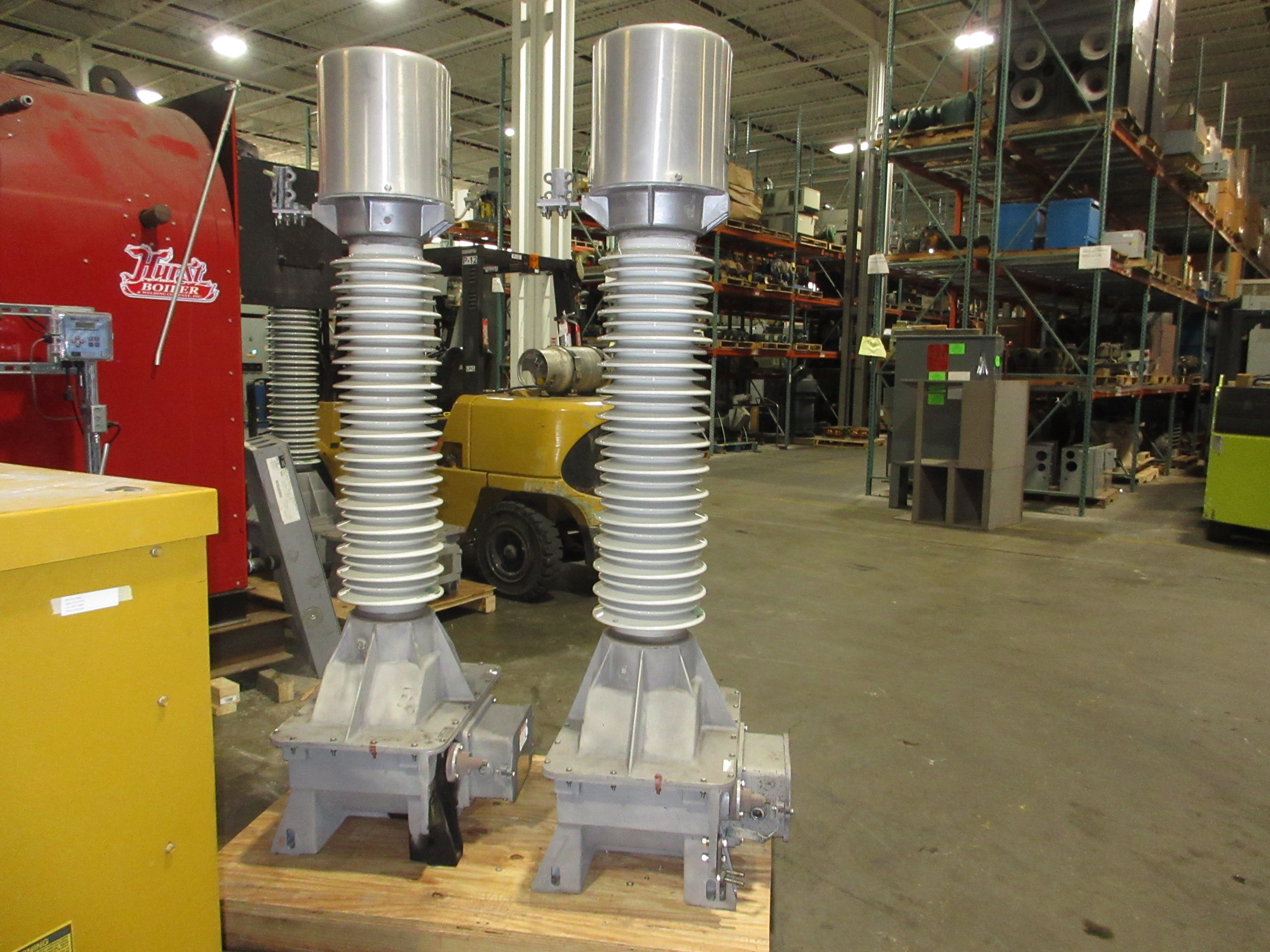 Alstom Oil Filled Outdoor Voltage Transformer UXTR-115 Pri: 69kV 60Hz Used