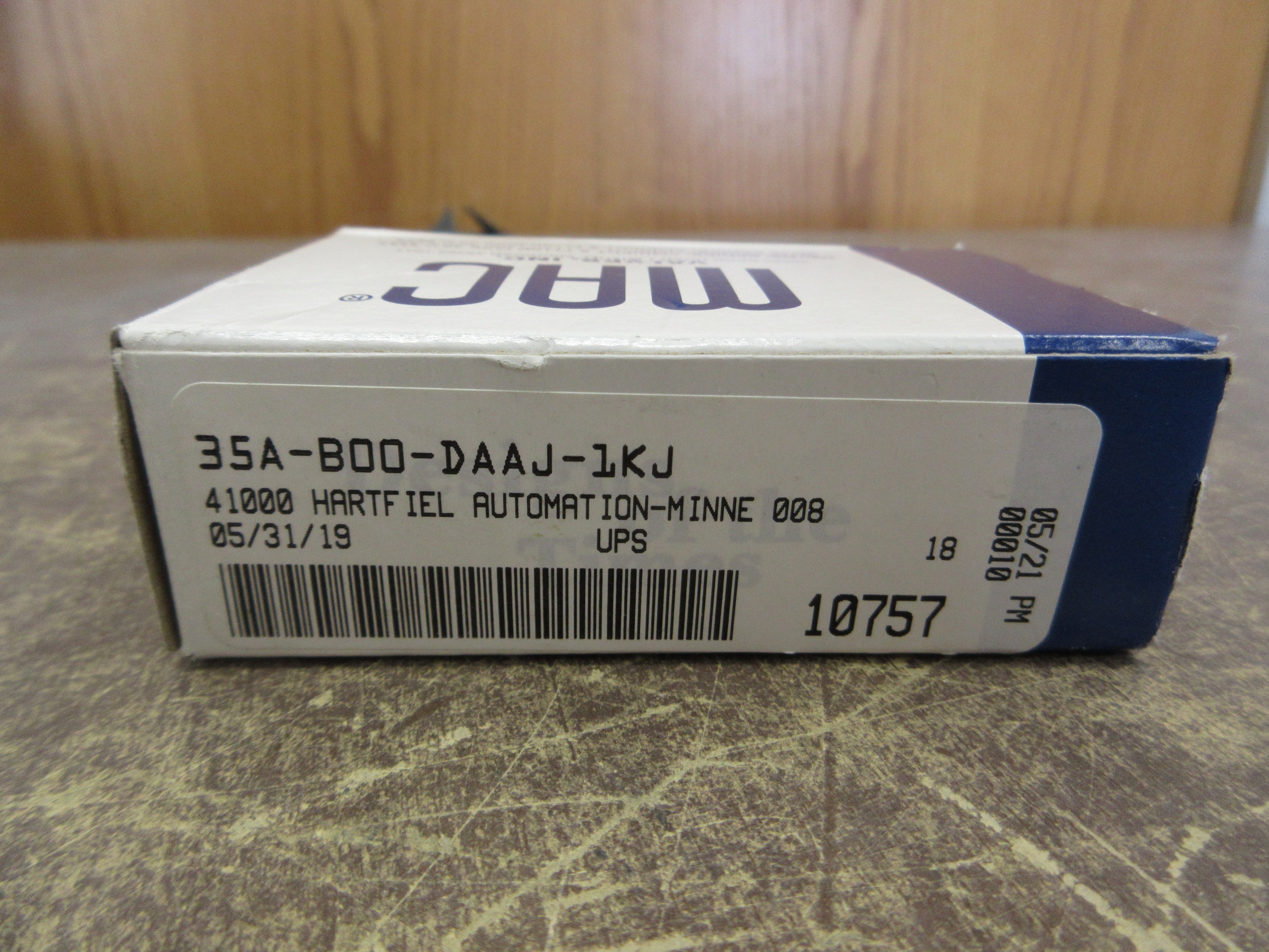 MAC Solenoid Valve 35A-B00-DAAJ-1KJ New Surplus