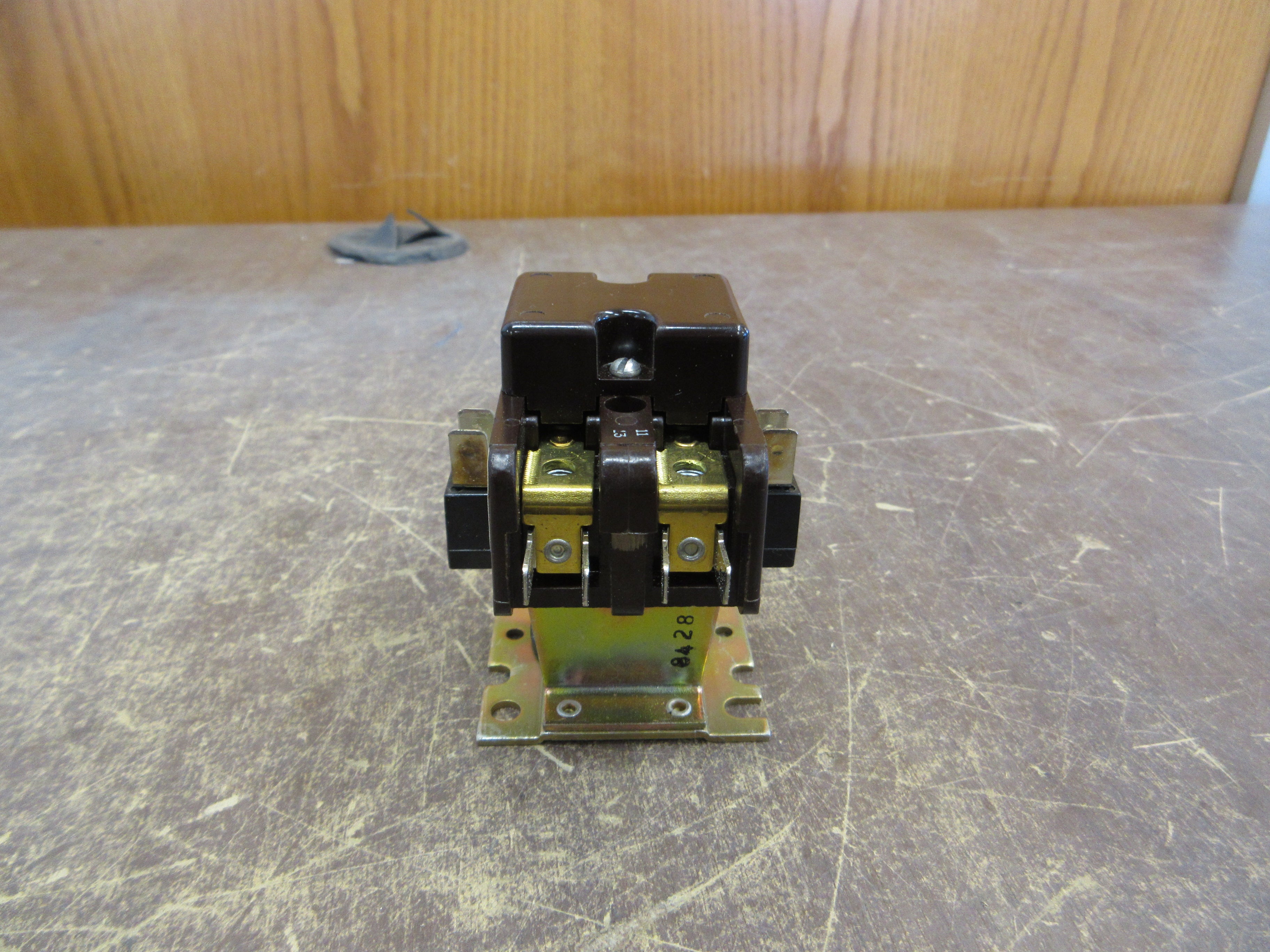 Carrier Contactor HN 52KC 053 230V Coil 30A 2P New Surplus