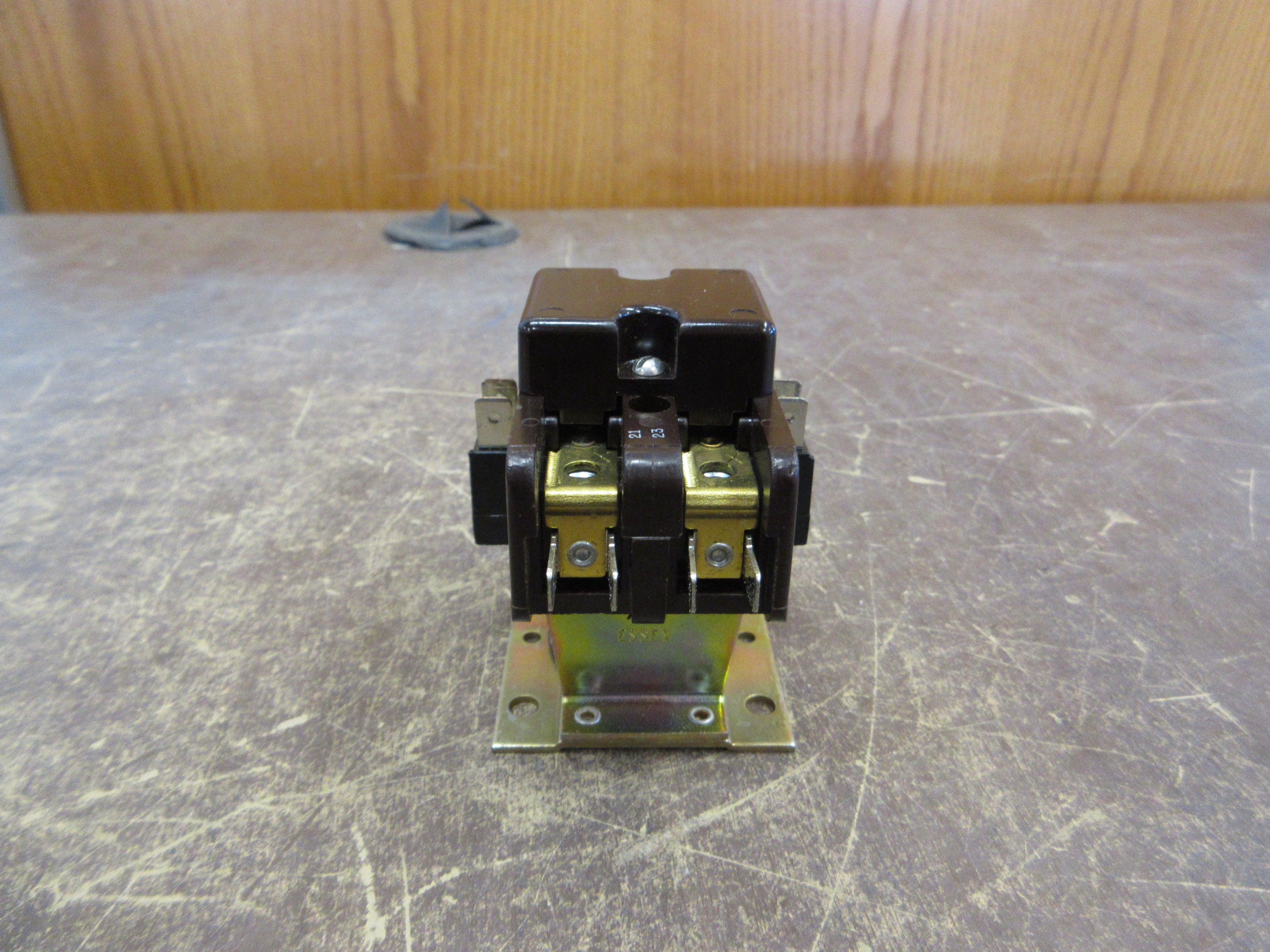 Carrier Contactor HN 52KC 053 230V Coil 30A 2P New Surplus