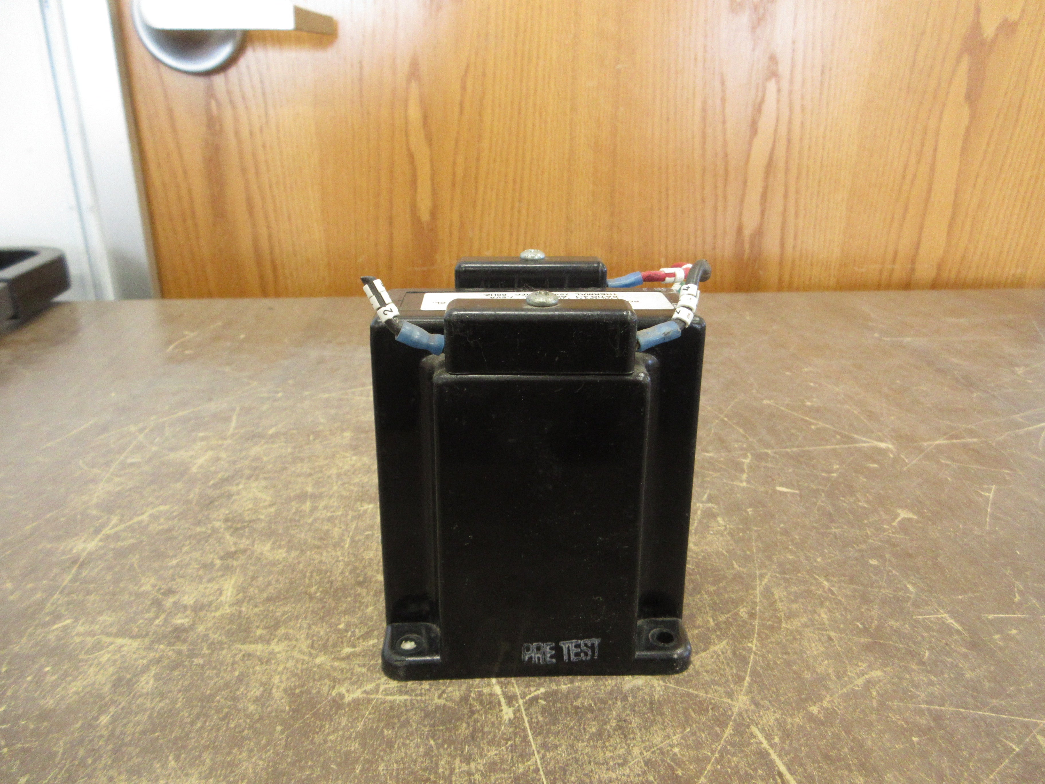 Cutler-Hammer Potential Transformer 4714A56H06 Pri: 480V Ratio 4:1 7.5VA 60Hz