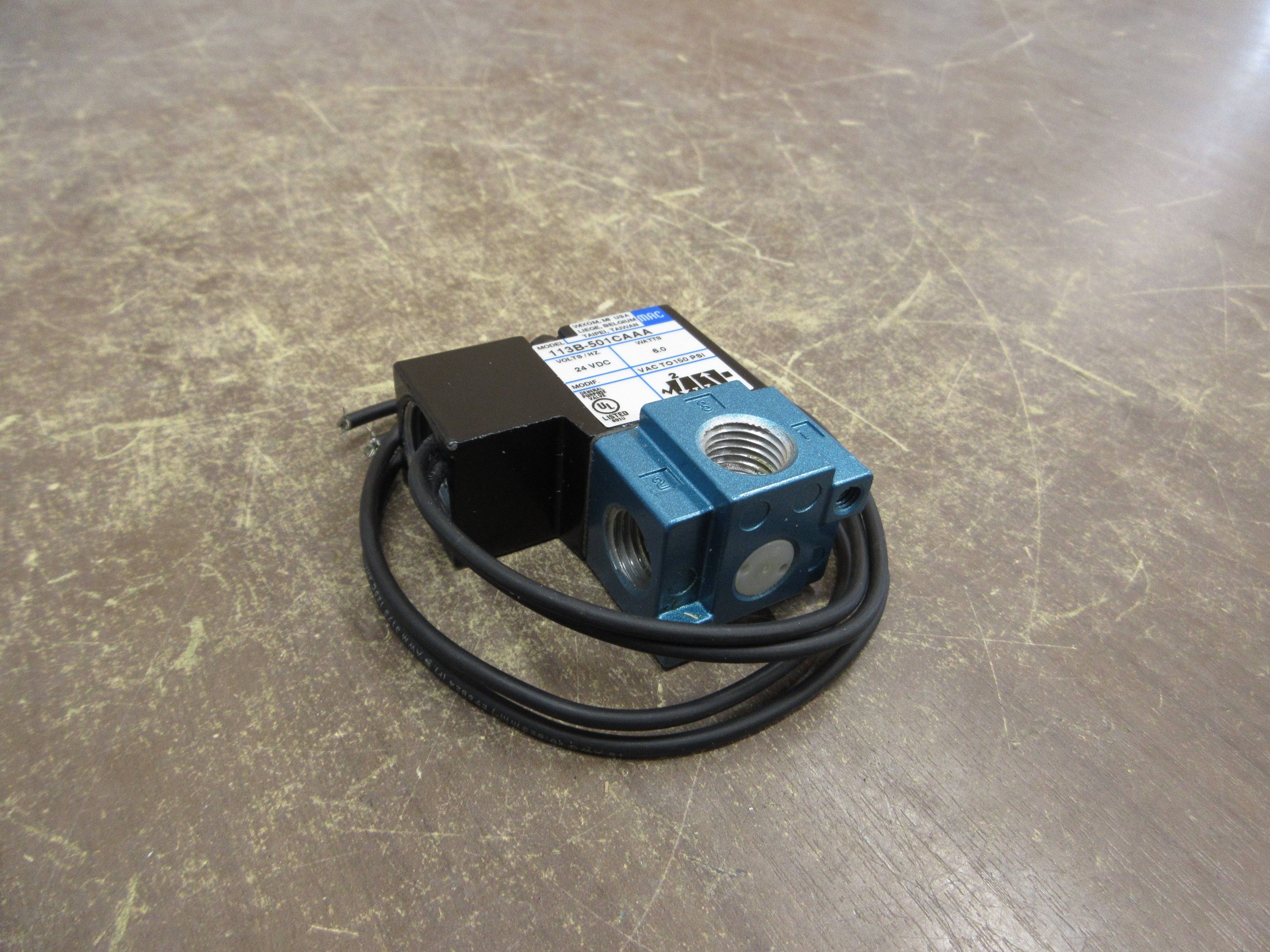 MAC Solenoid Valve 113B-501CAAA New Surplus