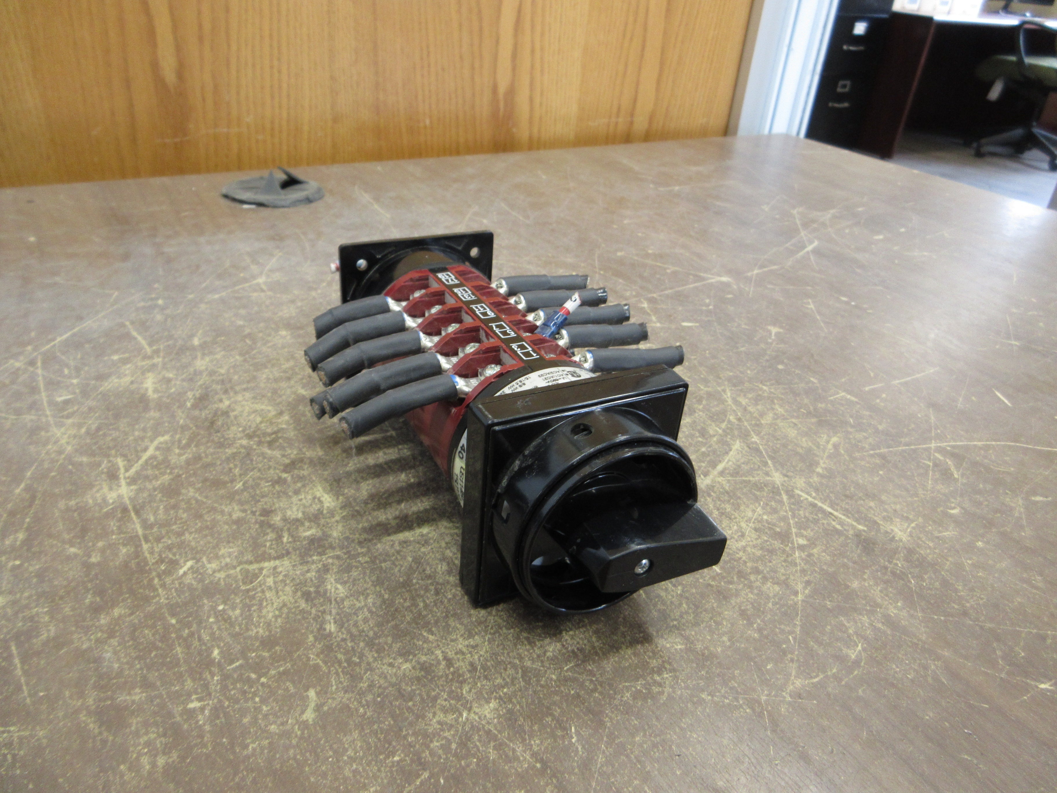 Control Switches UPS Bypass Rotary Switch US11482-02 50A 600V Used