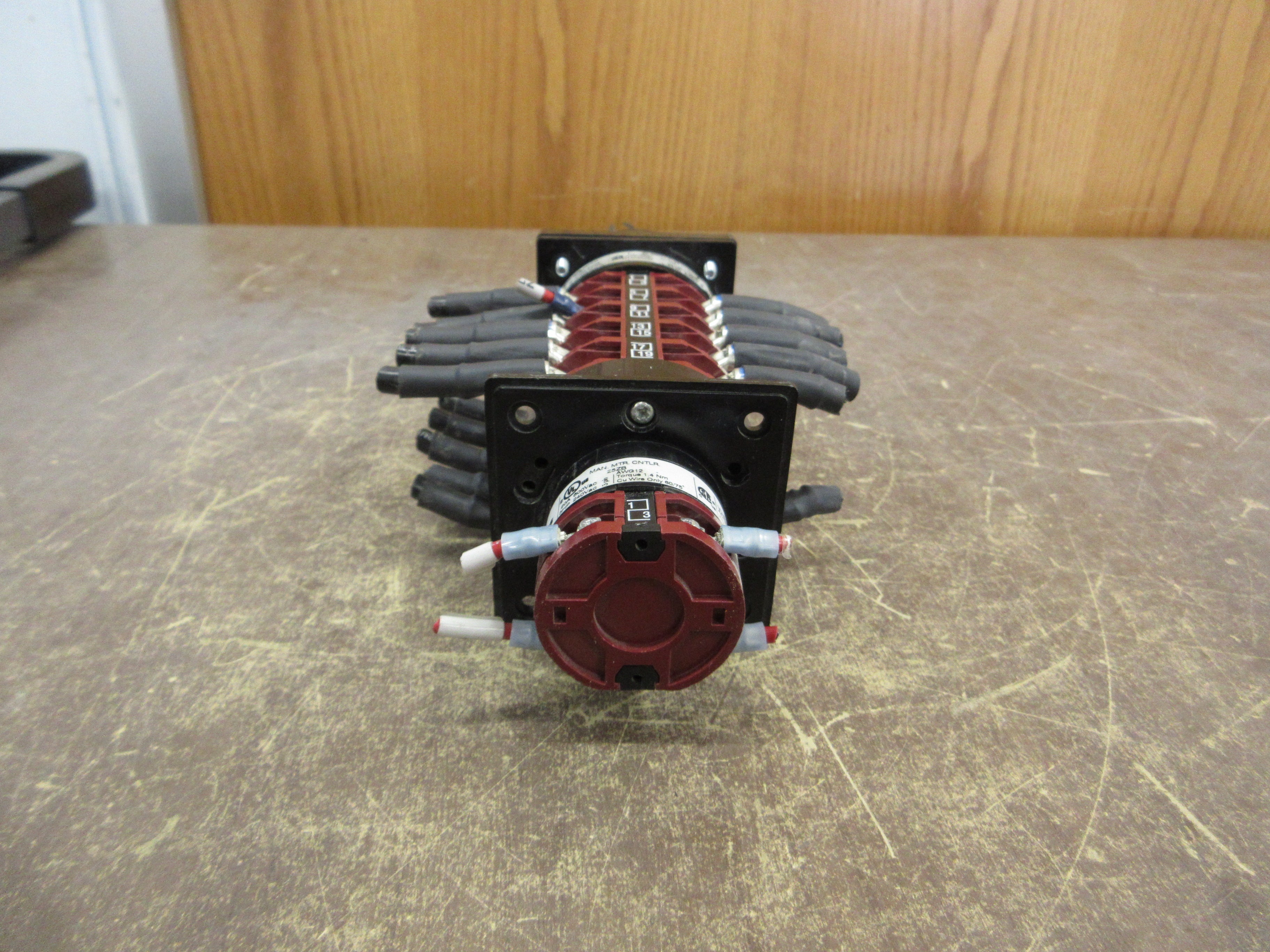 Control Switches UPS Bypass Rotary Switch US11482-02 50A 600V Used