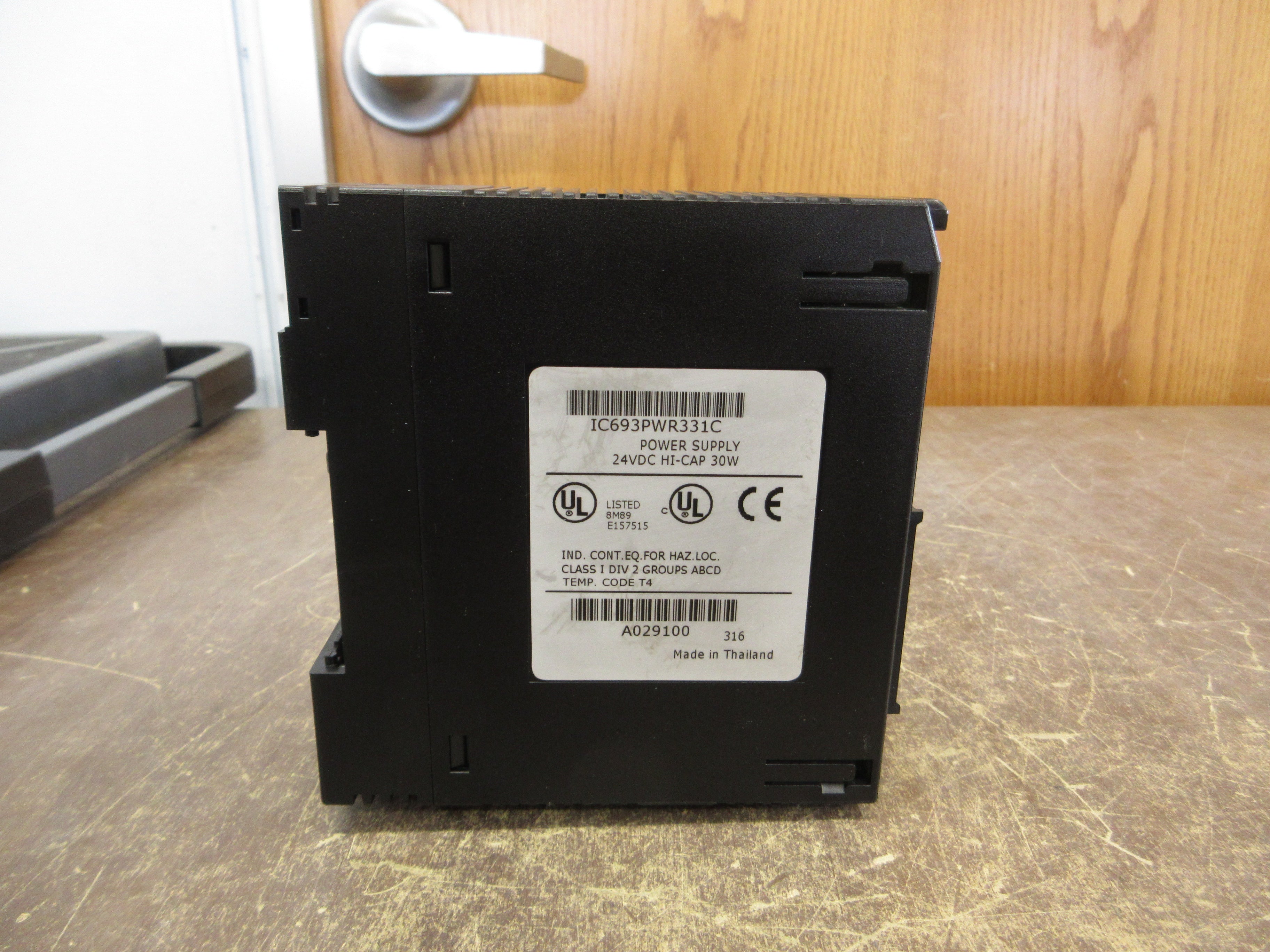 GE Fanuc Series 90-30 Power Supply IC693PWR331C 24VDC Hi-Cap 30W Used