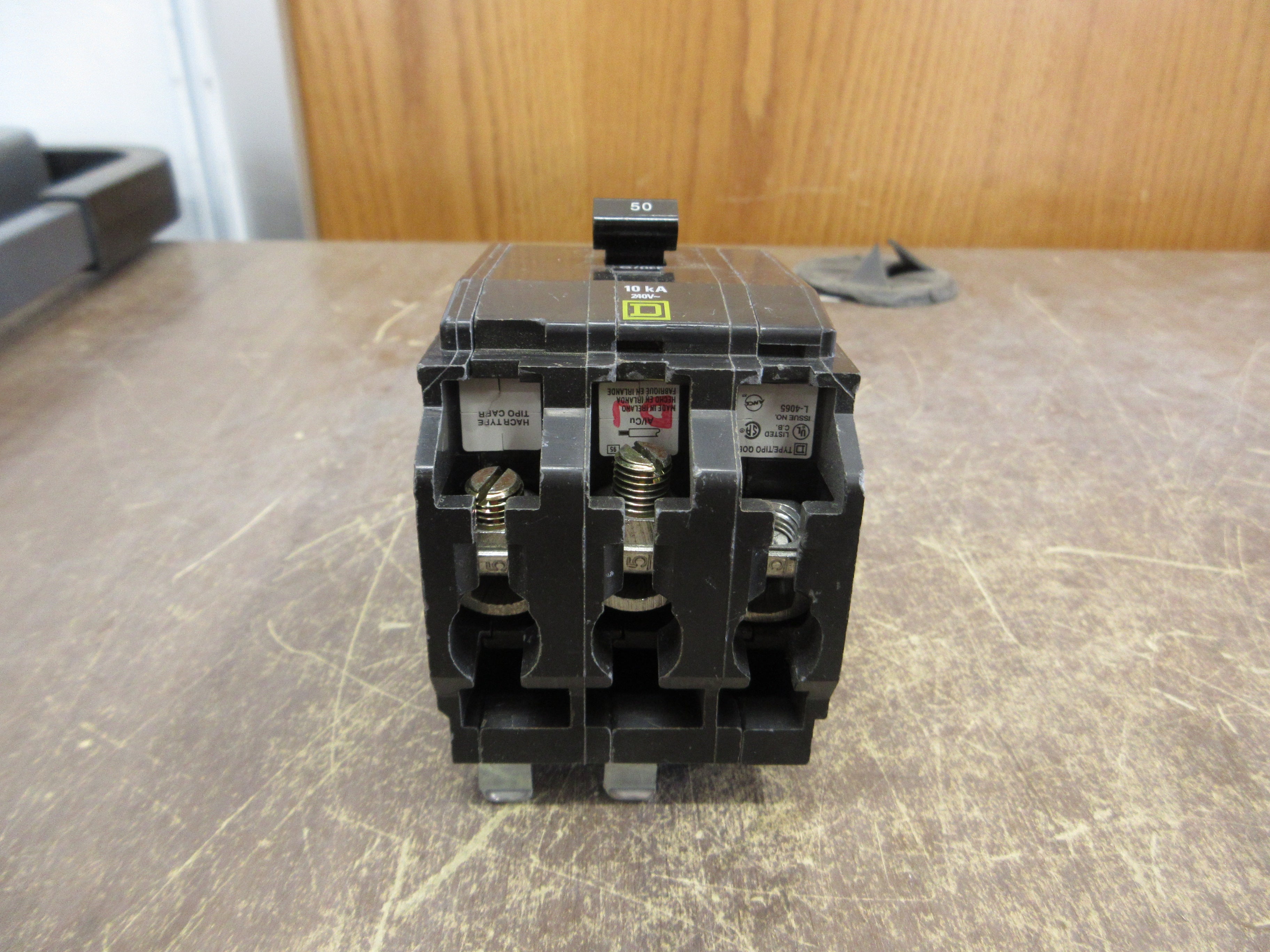 Square D Bolt-On Circuit Breaker QOB350 50A 240V 3P *No Mounting Screws* Used
