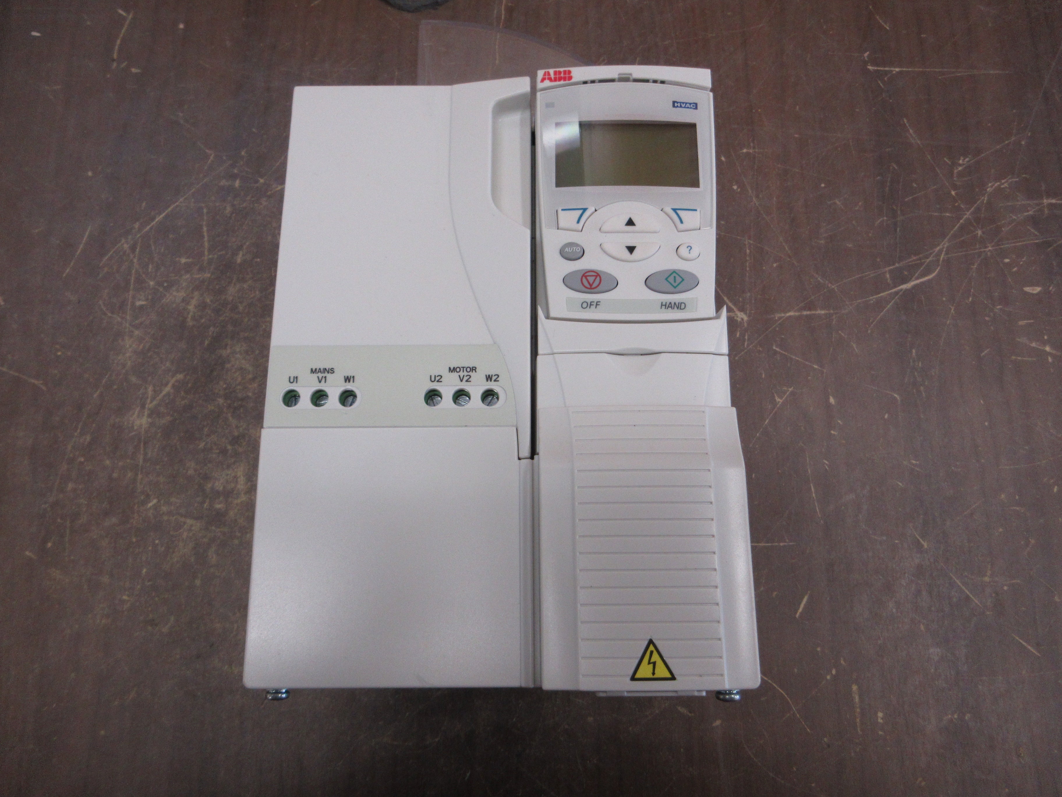 ABB ACS320 AC Drive ACS320-03U-23A1-4 15HP 3Ph w/ Keypad Used