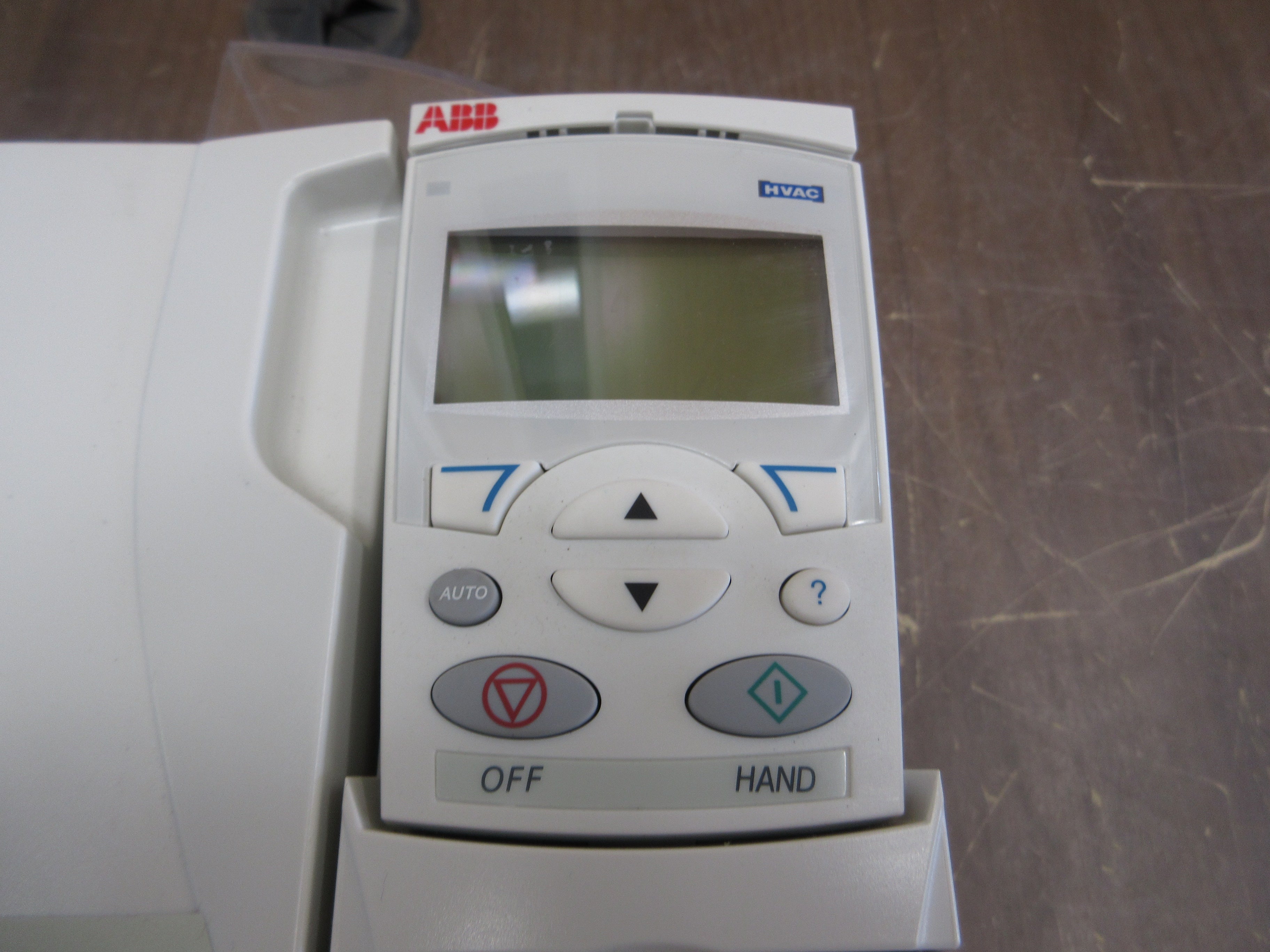 ABB ACS320 AC Drive ACS320-03U-23A1-4 15HP 3Ph w/ Keypad Used