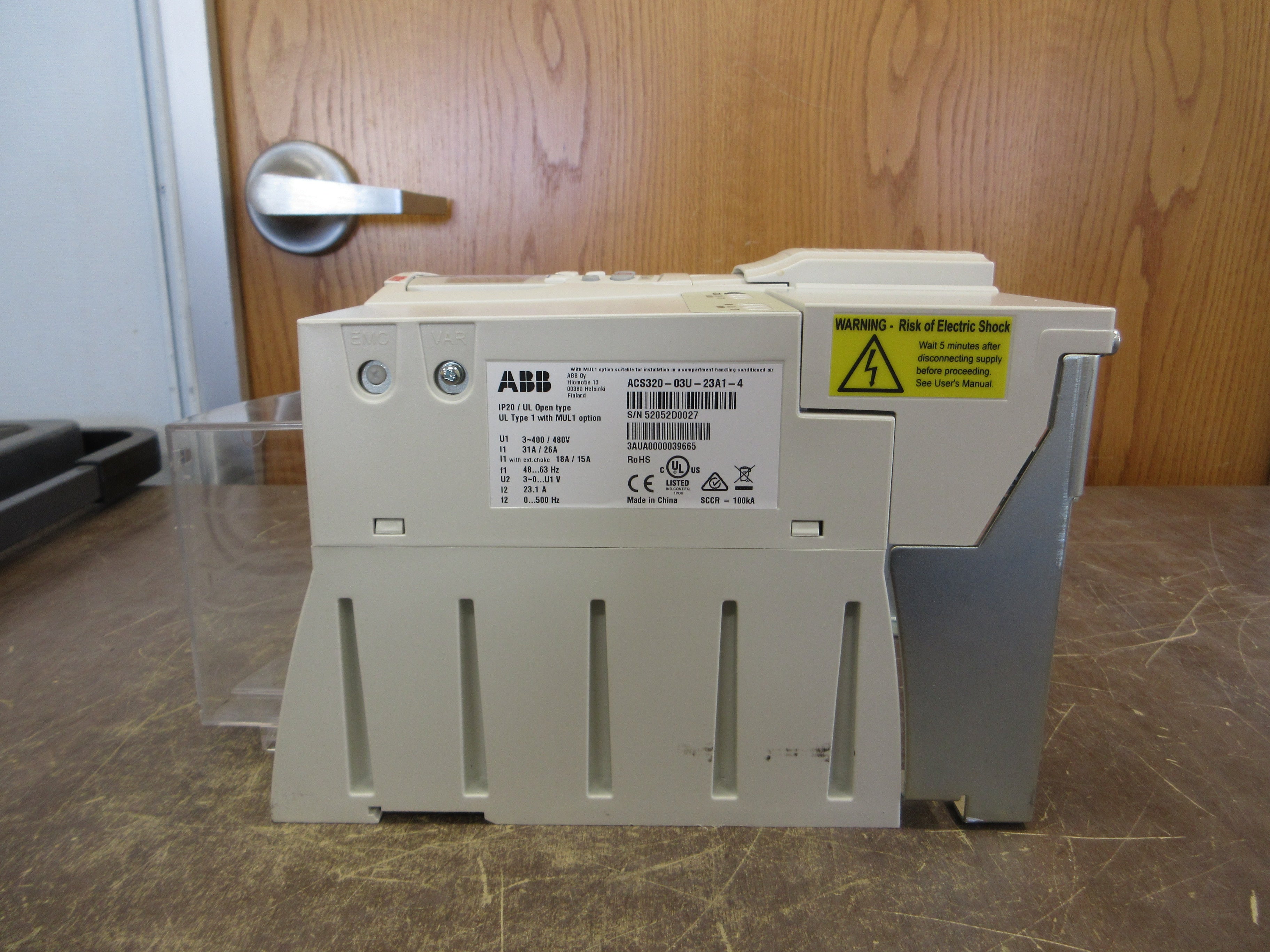 ABB ACS320 AC Drive ACS320-03U-23A1-4 15HP 3Ph w/ Keypad Used