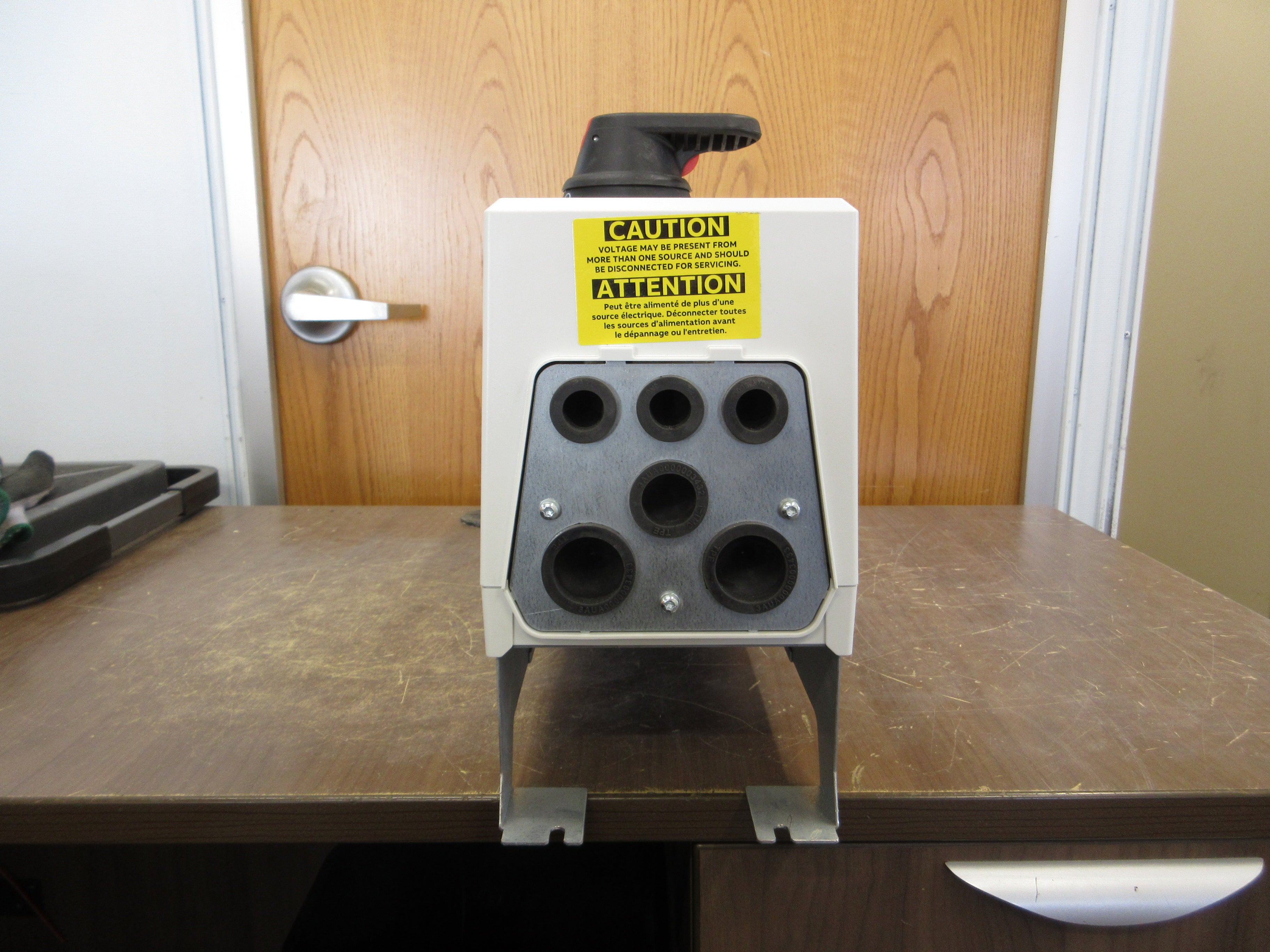 ABB ACH580 AC Drive ACH580-01-017A-2+0J400+P922 5HP 3Ph w/ Disconnect w/ Keypad