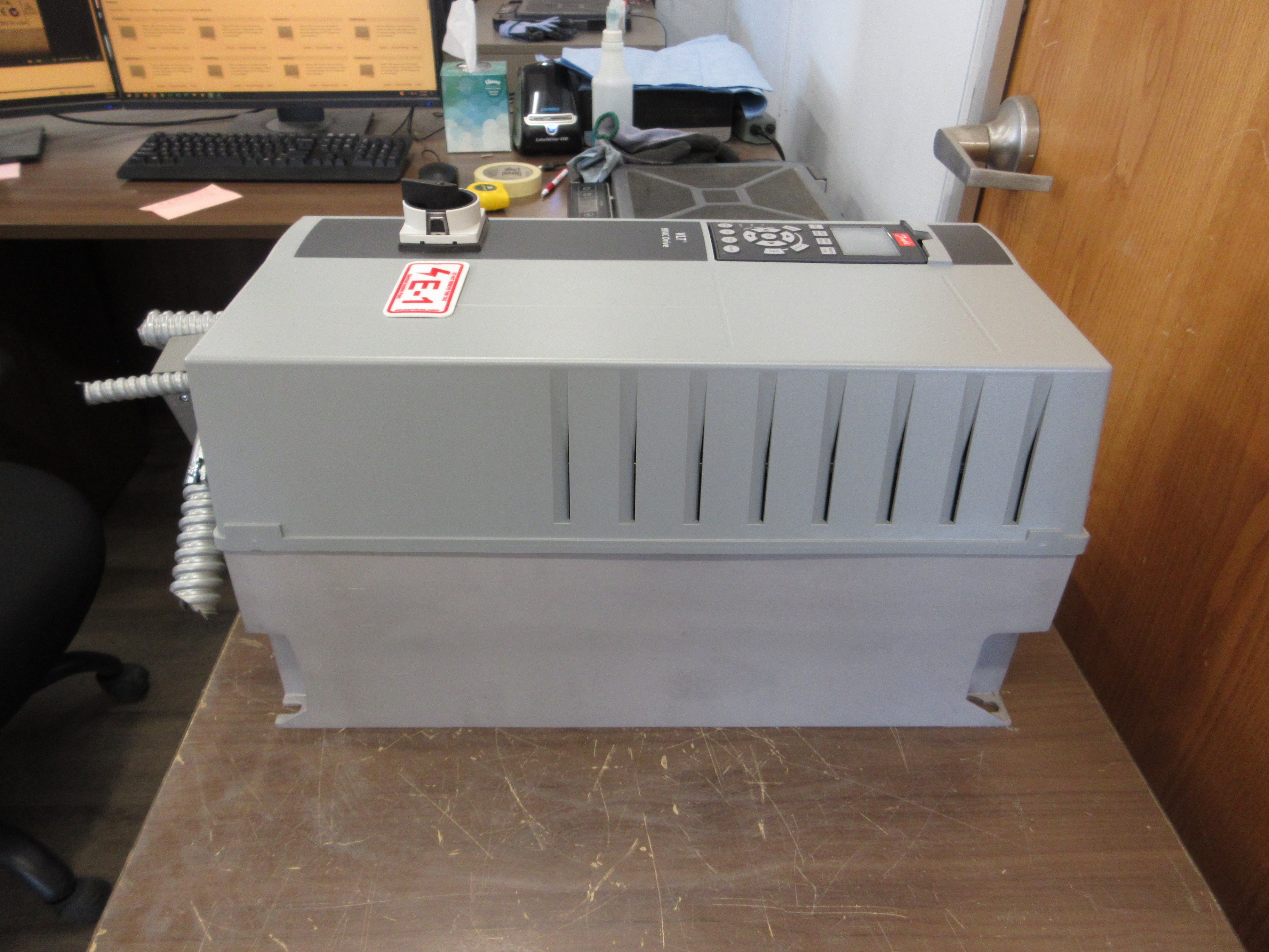 Danfoss VLT AC Drive 131F1791 20HP 3Ph w/ Keypad Used