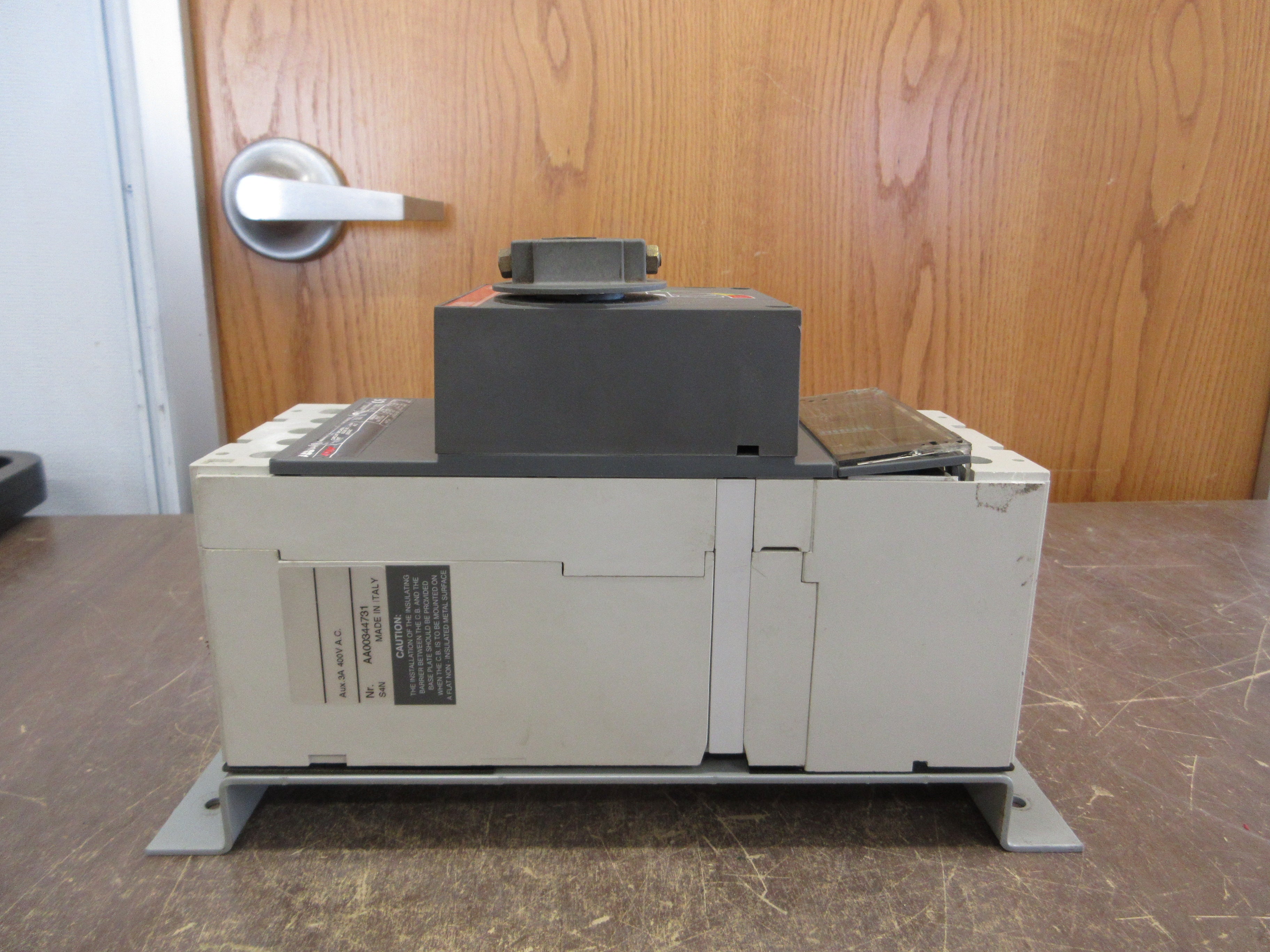 ABB Breaker Disconnect Switch S4H SACE S4 3P 250A 600V *Loose Trip Unit* Used