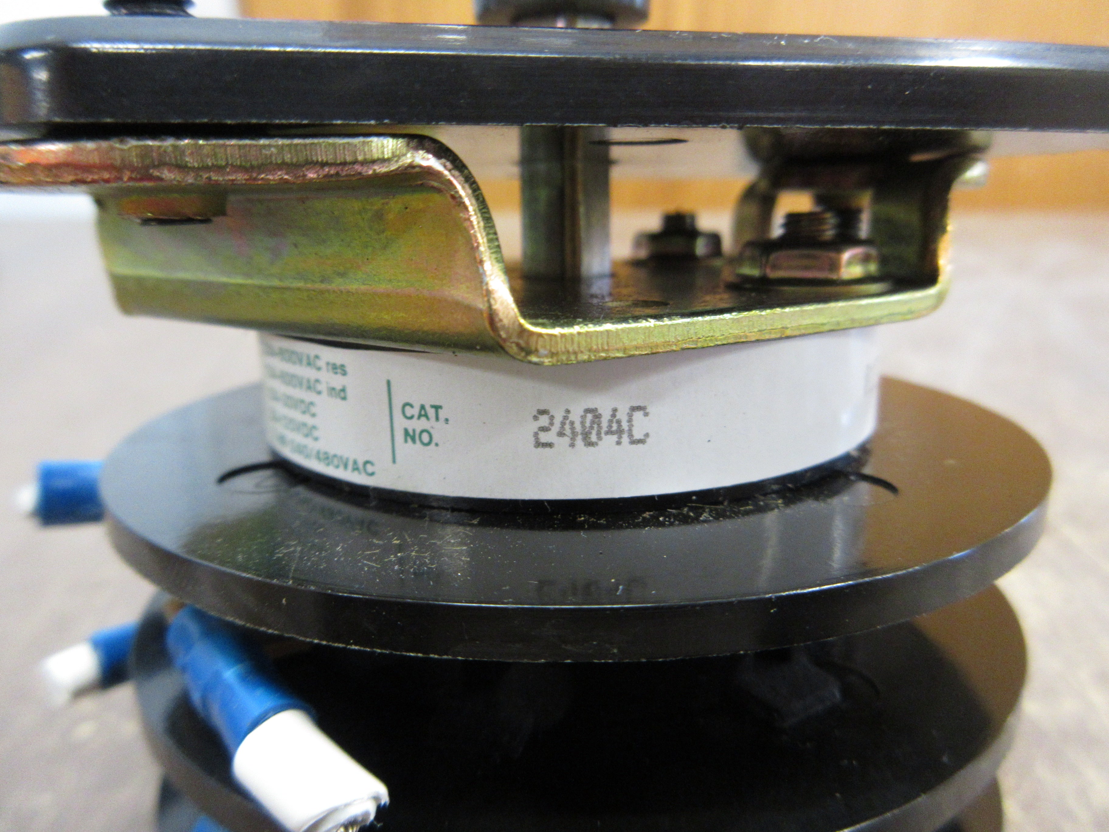 Electroswitch Series 24 Voltmeter Rotary Switch 2404C Used