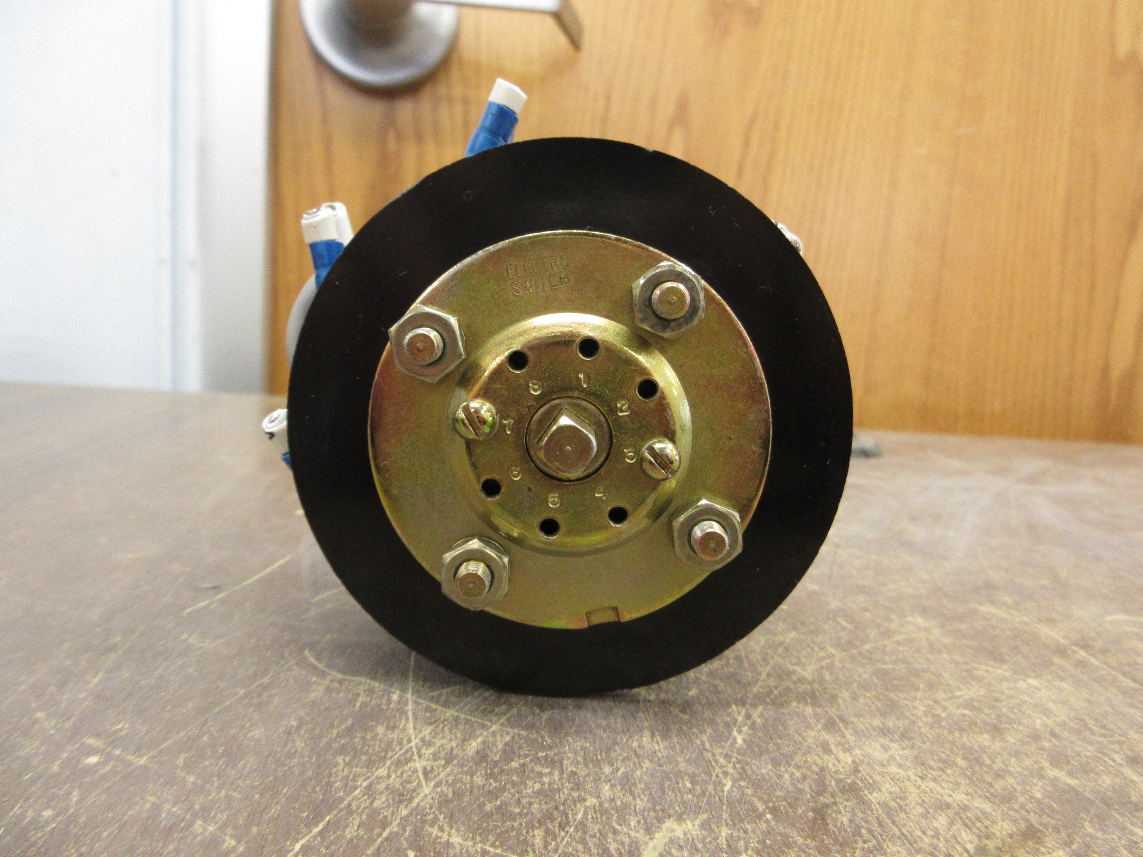 Electroswitch Series 24 Voltmeter Rotary Switch 2404C Used