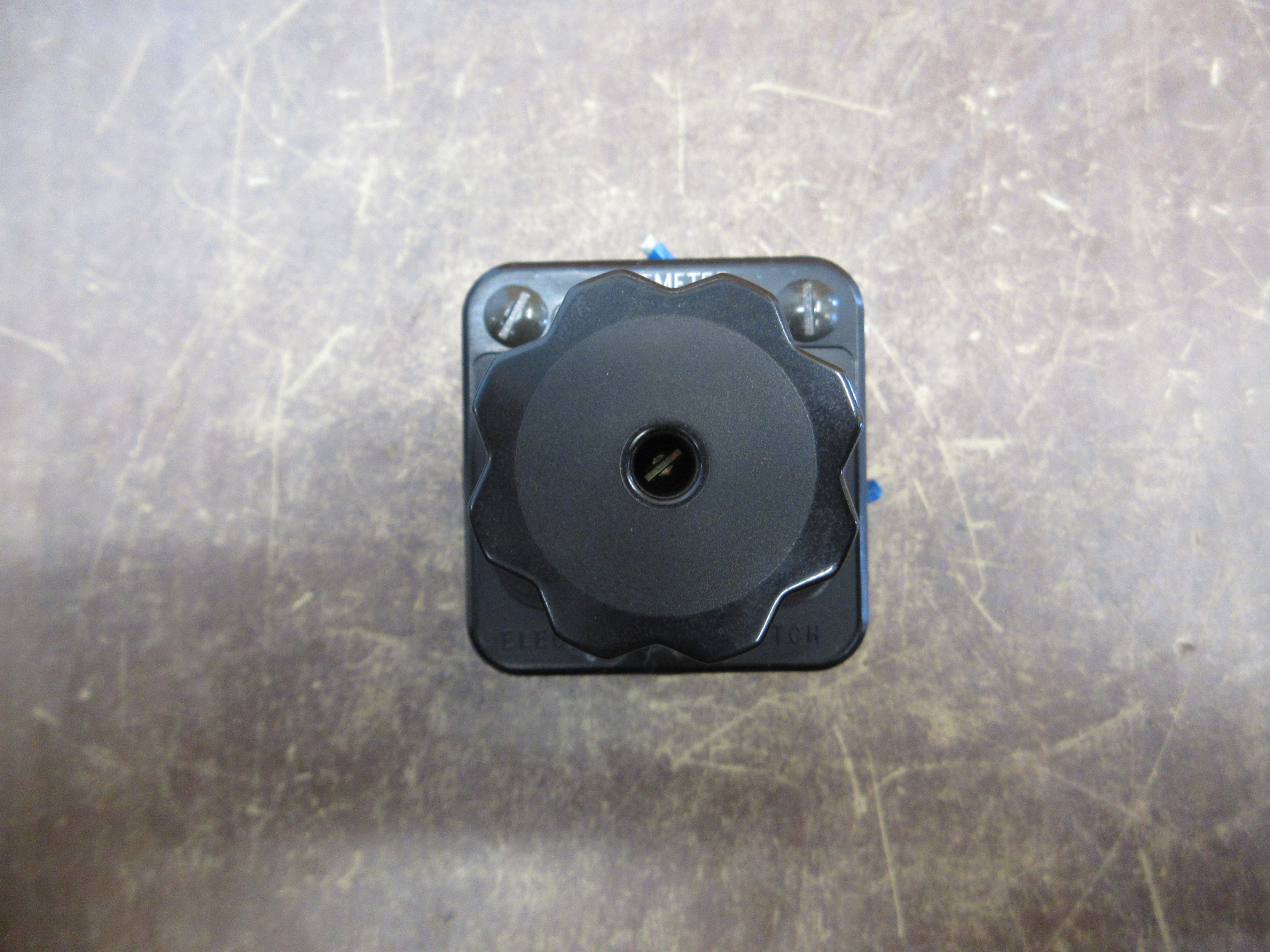 Electroswitch Series 24 Voltmeter Rotary Switch 2404C Used