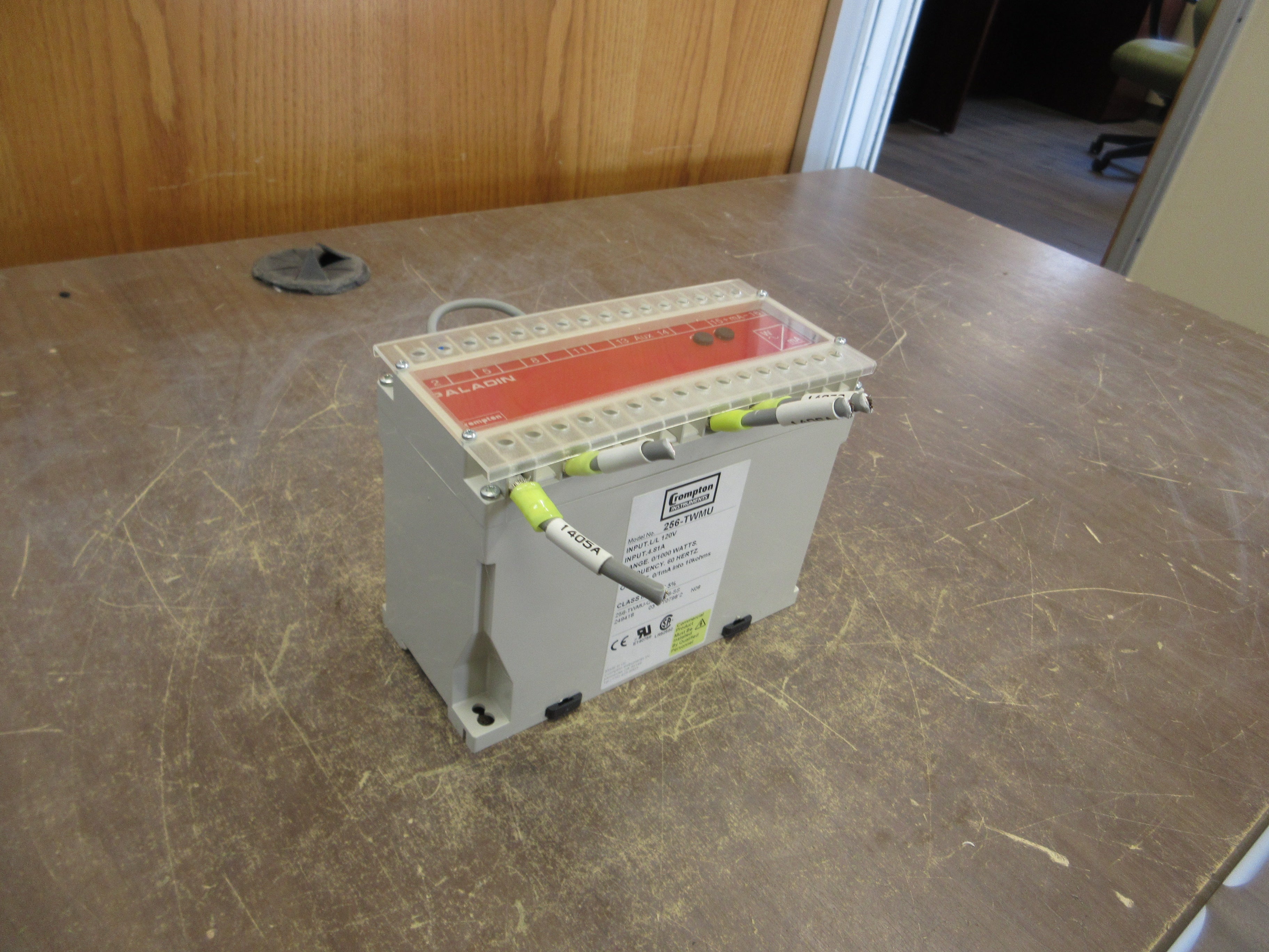 Crompton Paladin Transducer 256-TWMU-QQFA-C6-SS 120V 0.5A 60Hz Used