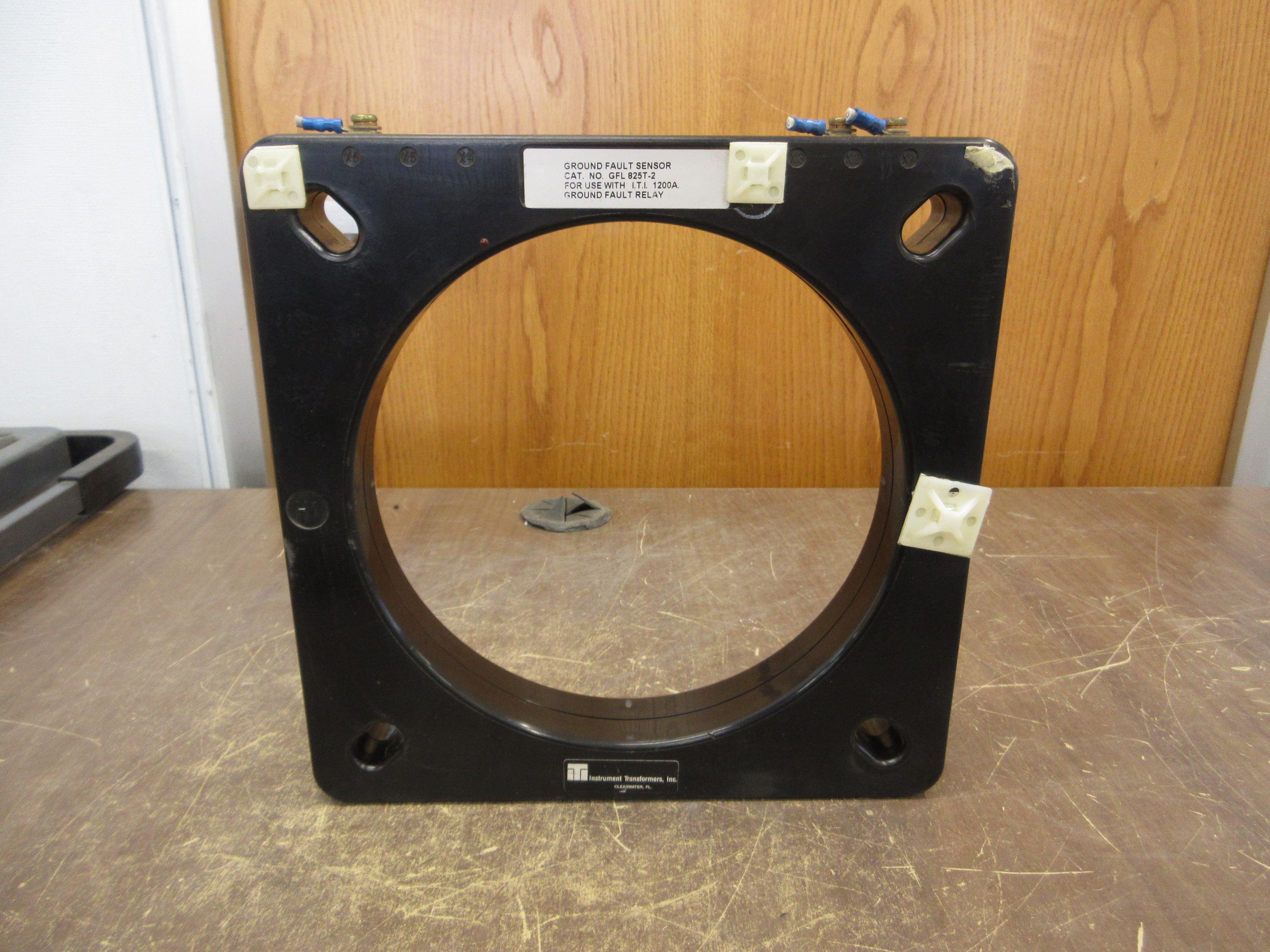 Instrument Transformers Ground Fault Sensor GFL 825T-2 1200A Used