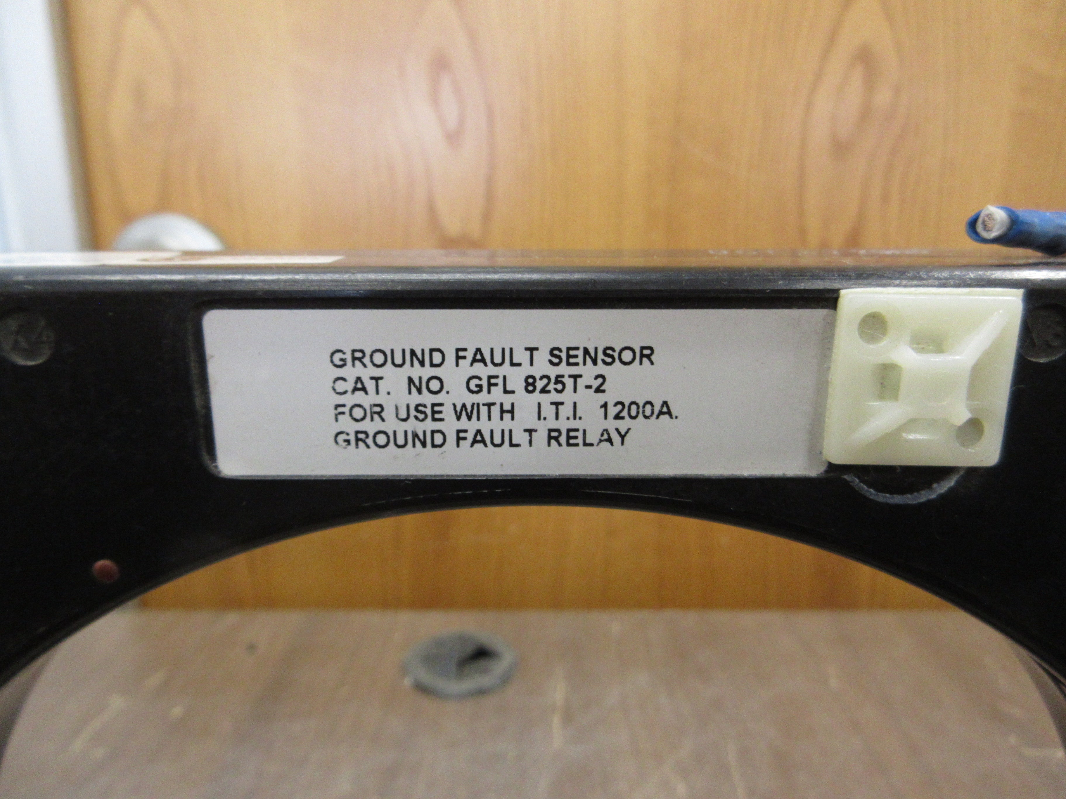 Instrument Transformers Ground Fault Sensor GFL 825T-2 1200A Used