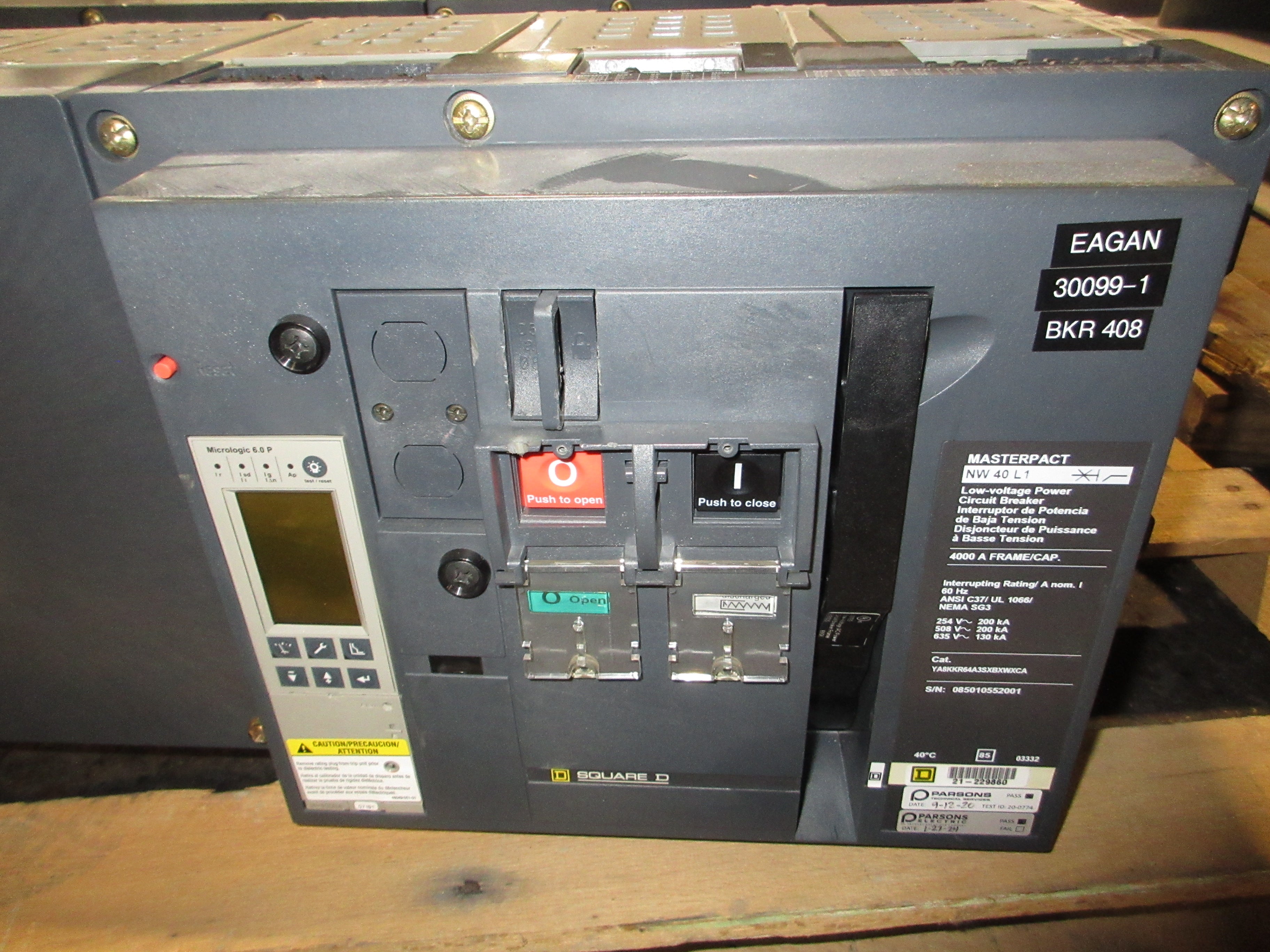 Square D Masterpact NW 40 L1 Circuit Breaker YA8KKR64A3SXBXWXCA 4000A Used