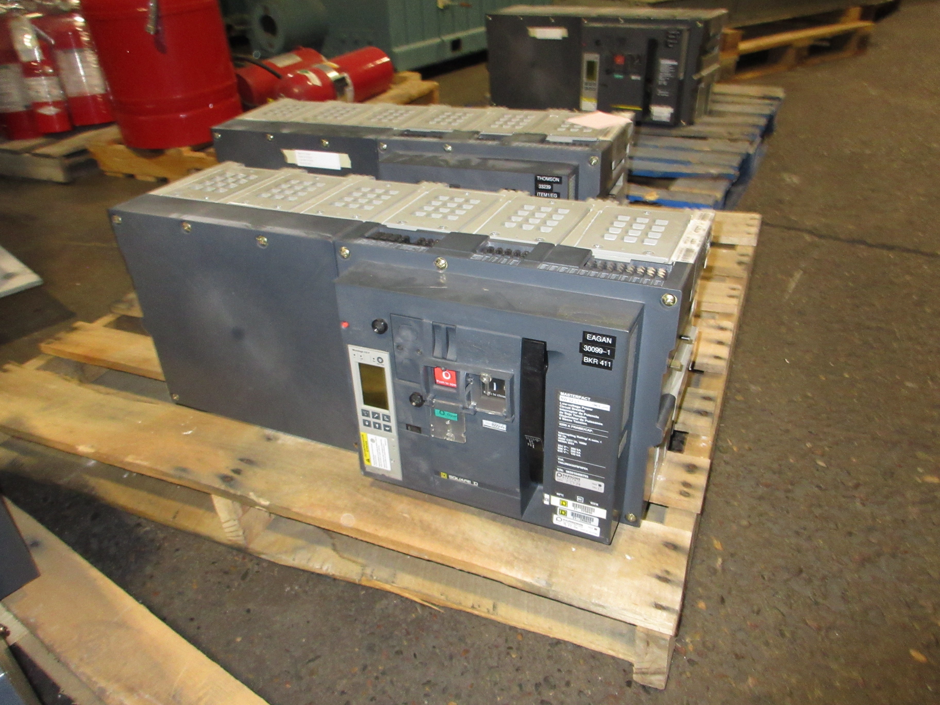 Square D Masterpact NW 32 L1 Circuit Breaker YA8JJR63A3GFBFWPEA 3200A Used