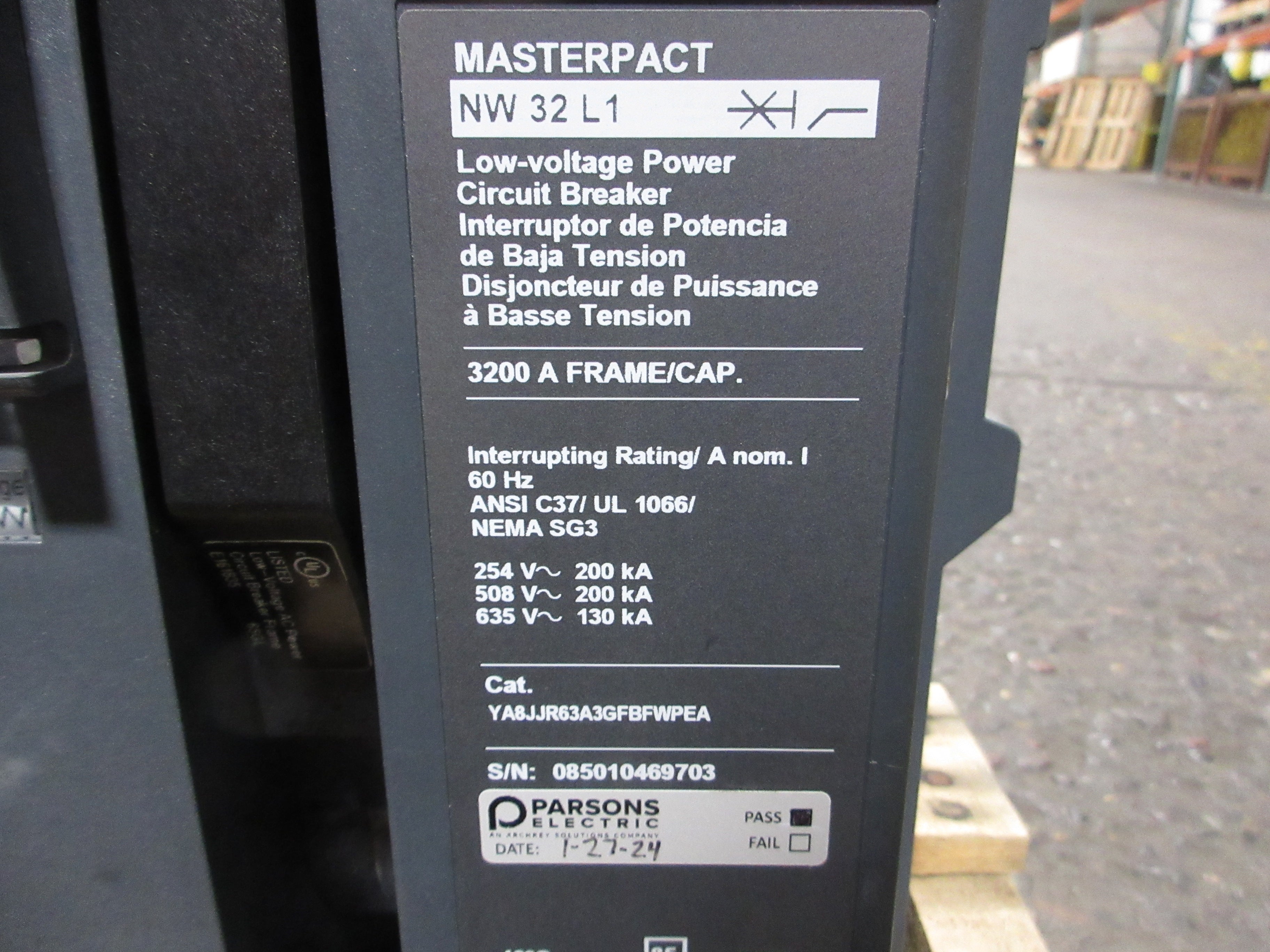 Square D Masterpact NW 32 L1 Circuit Breaker YA8JJR63A3GFBFWPEA 3200A Used