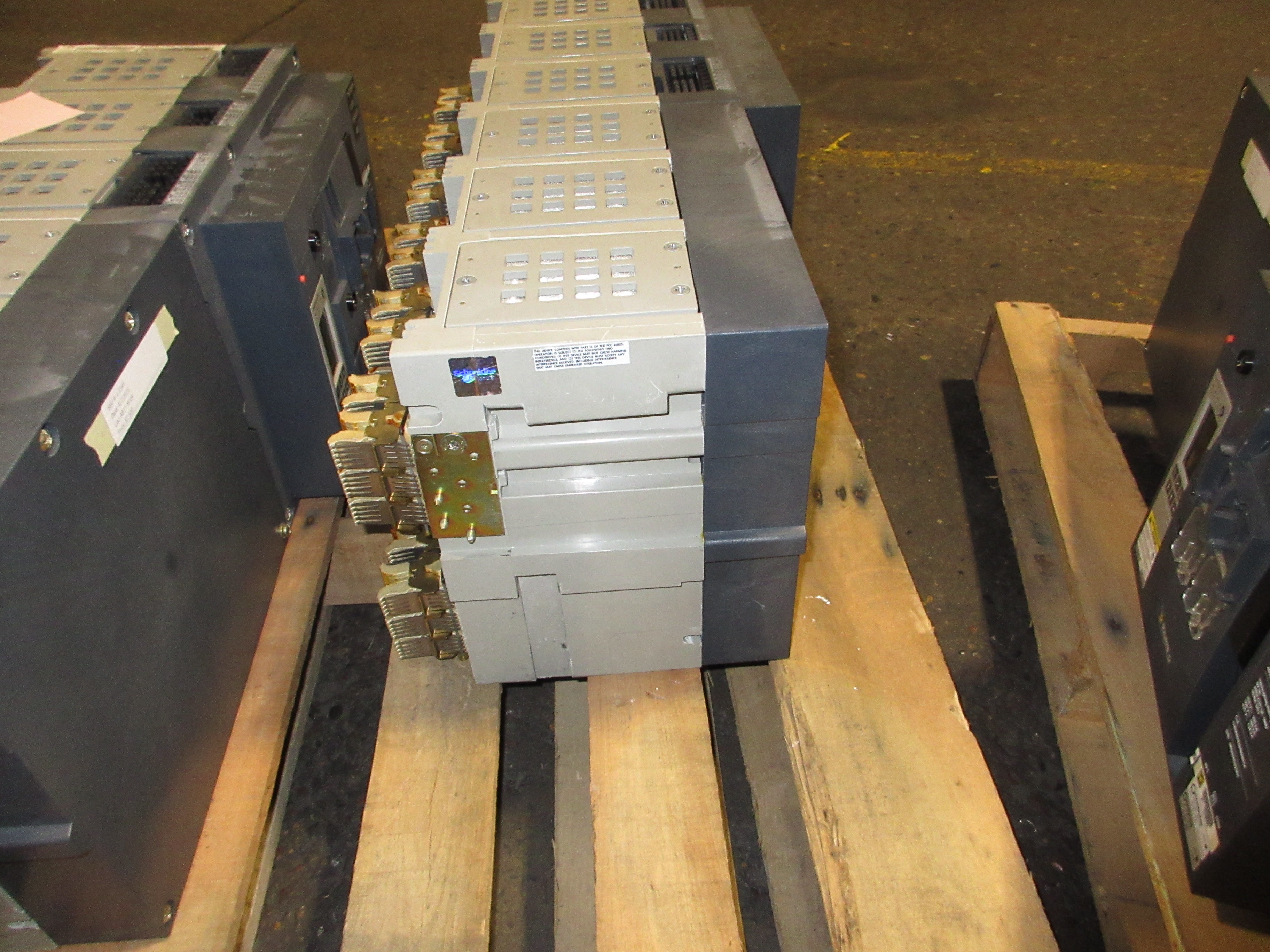 Square D Masterpact NW 32 L1 Circuit Breaker YA8JJR63A3GFBFWPEA 3200A Used