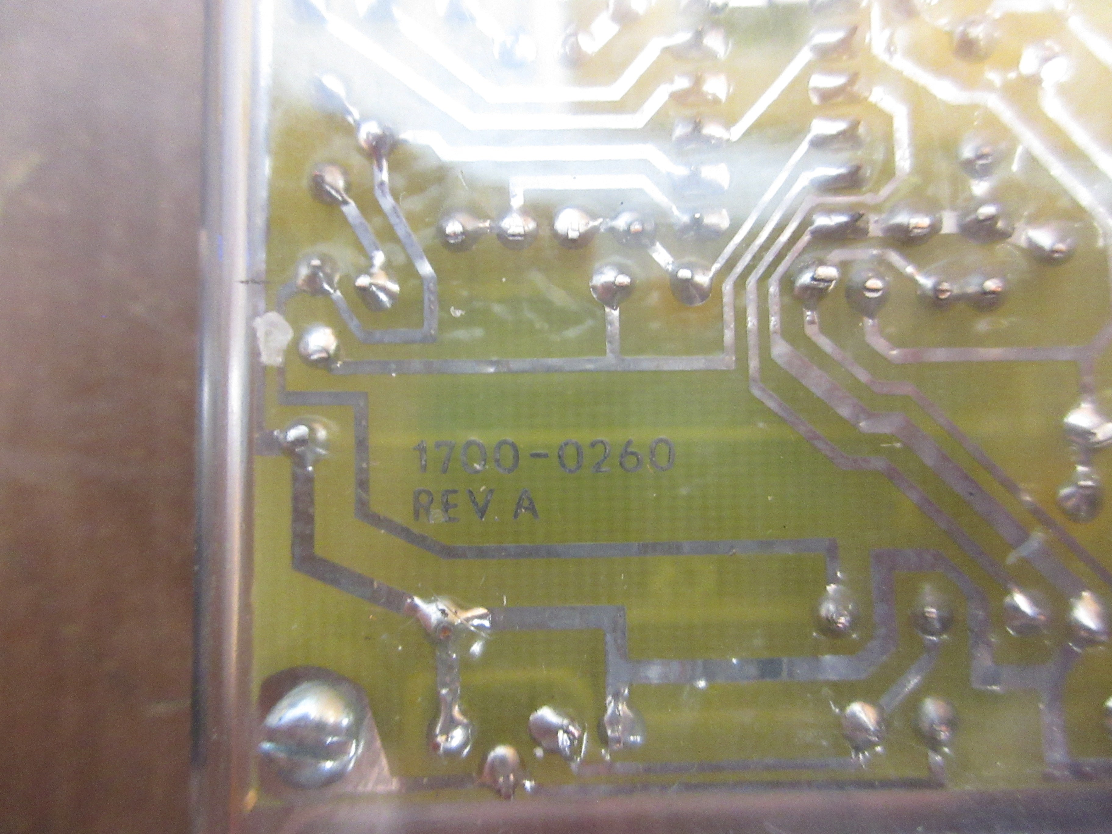 Russelectric Relay 1700-0260 Rev. A w/ Base Used