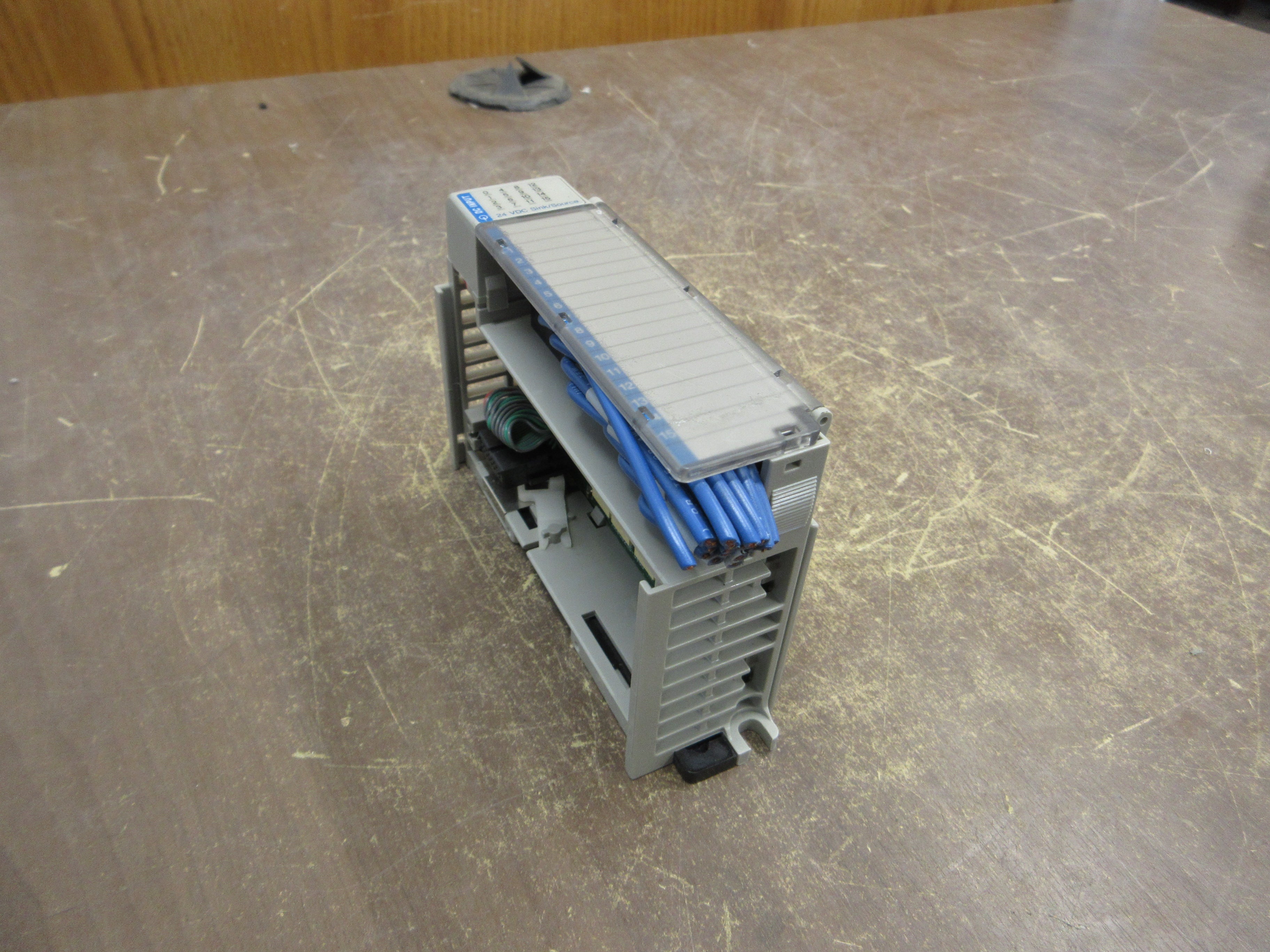 Allen-Bradley Compact I/O Input Module 1769-IQ16 Ser. A Rev. 2 F/W Rev. 3.1 Used